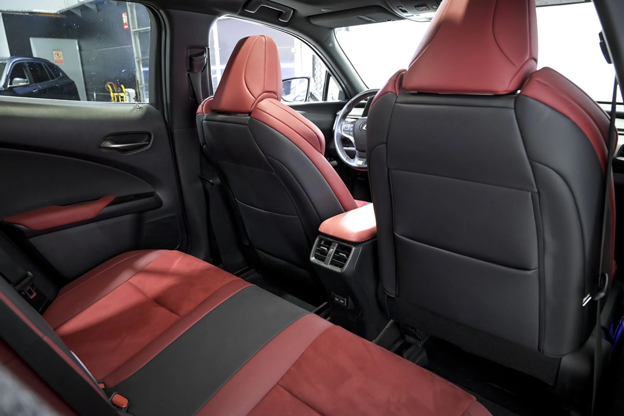 Lexus UX 250h UX 2.0 250h F Sport - Foto 16