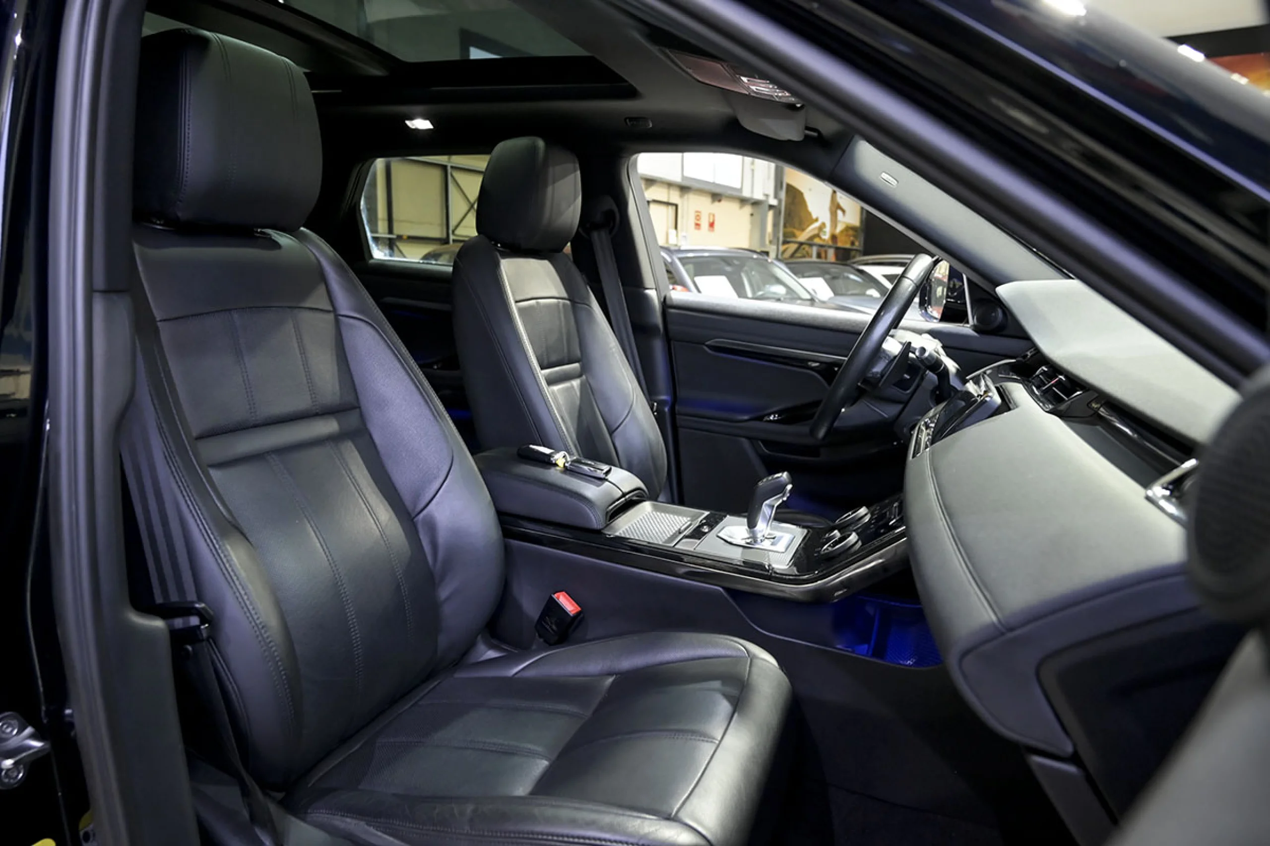 Land Rover Range Rover Evoque 2.0 D150 SE AUTO 4WD MHEV - Foto 31