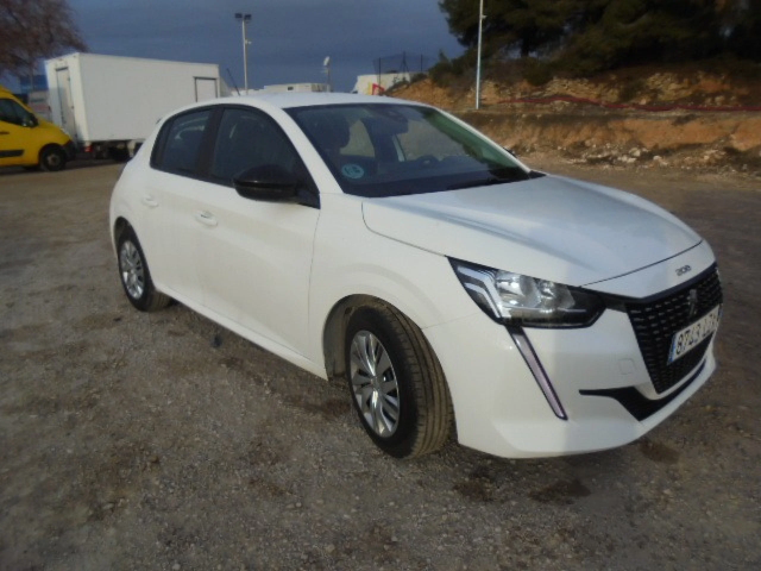 Peugeot 208 BlueHDi 73kW (100CV) Active - Foto 3