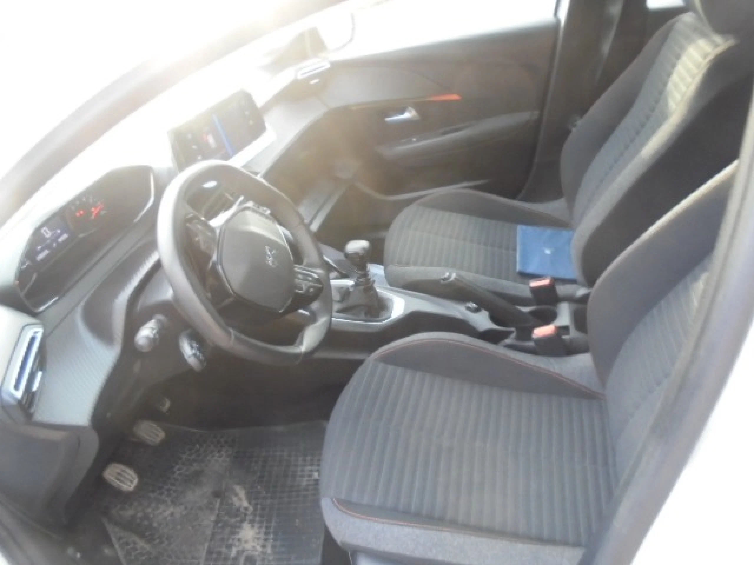 Peugeot 208 BlueHDi 73kW (100CV) Active - Foto 7