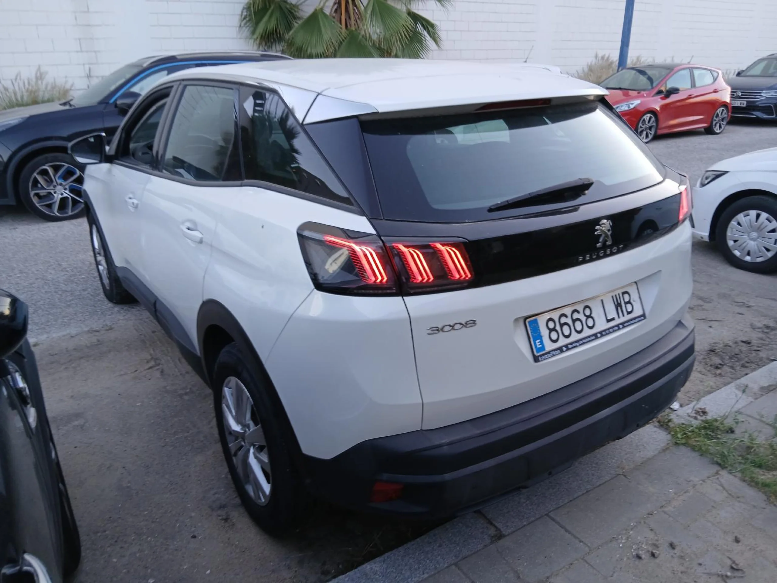 Peugeot 3008 1.5 BlueHDi 96kW (130CV) S&amp;S Active Pack - Foto 2