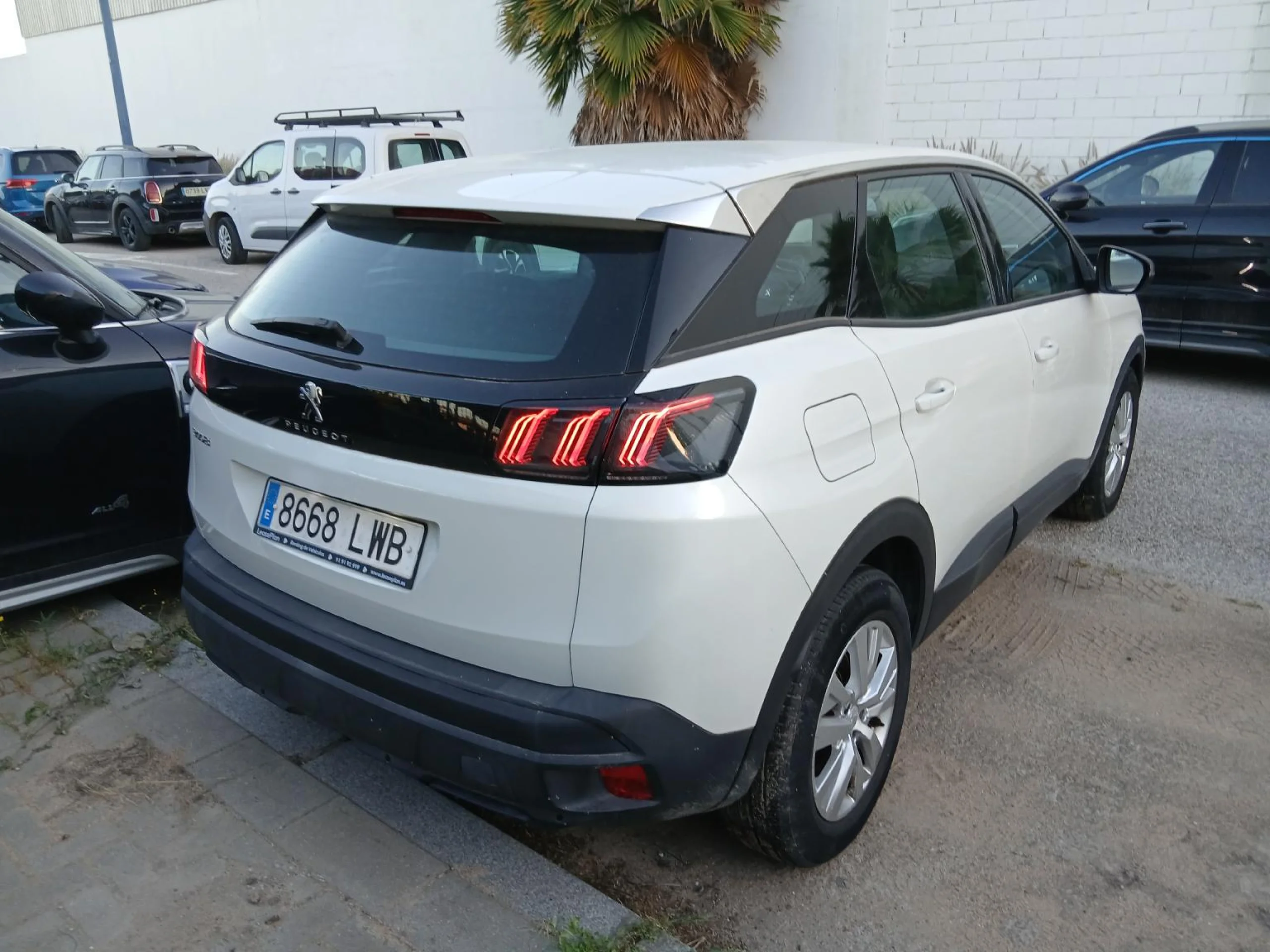 Peugeot 3008 1.5 BlueHDi 96kW (130CV) S&amp;S Active Pack - Foto 3