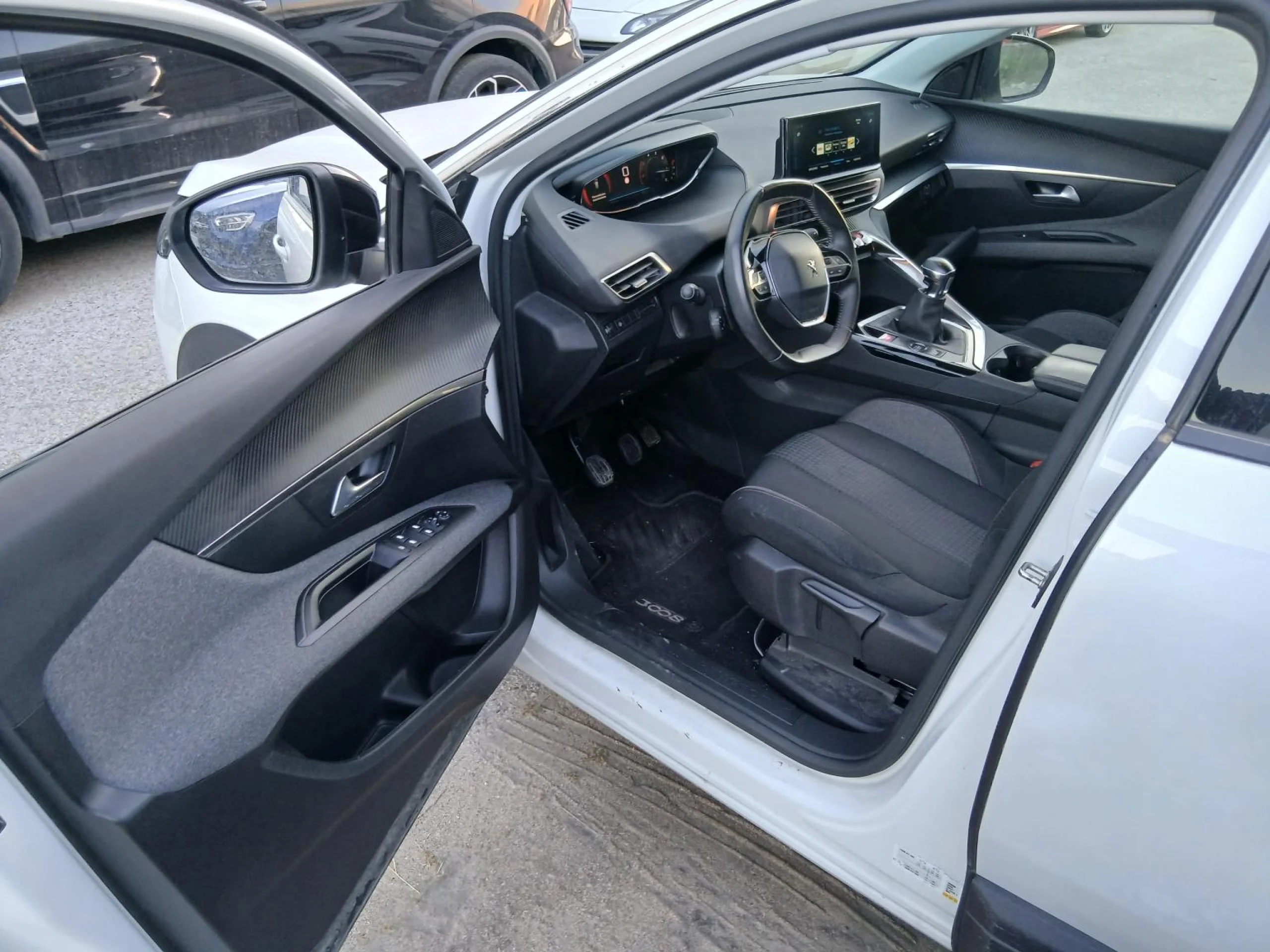 Peugeot 3008 1.5 BlueHDi 96kW (130CV) S&amp;S Active Pack - Foto 5