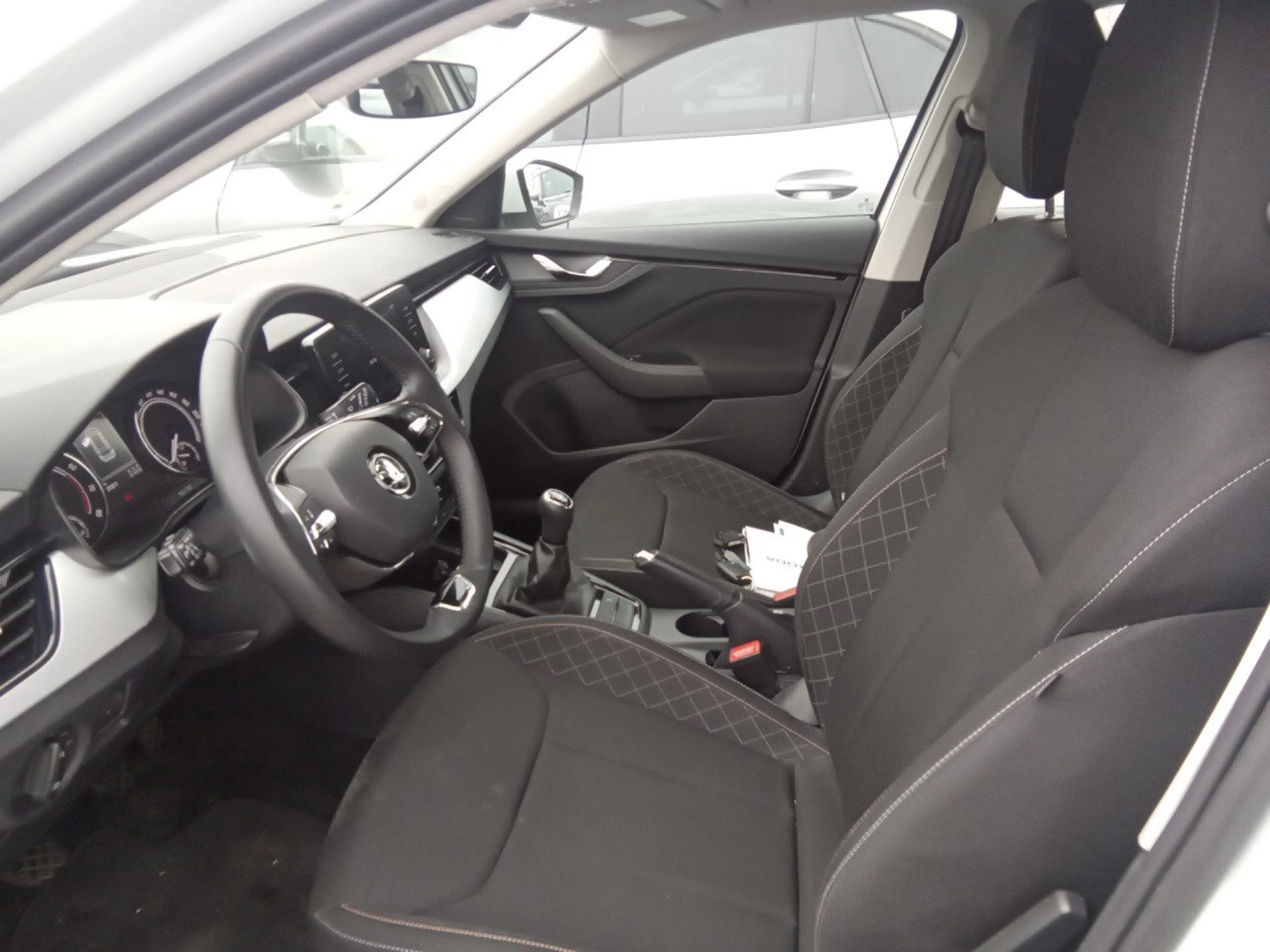 Skoda Kamiq 1.0 TSI 85kW (115CV) SELECTION - Foto 7