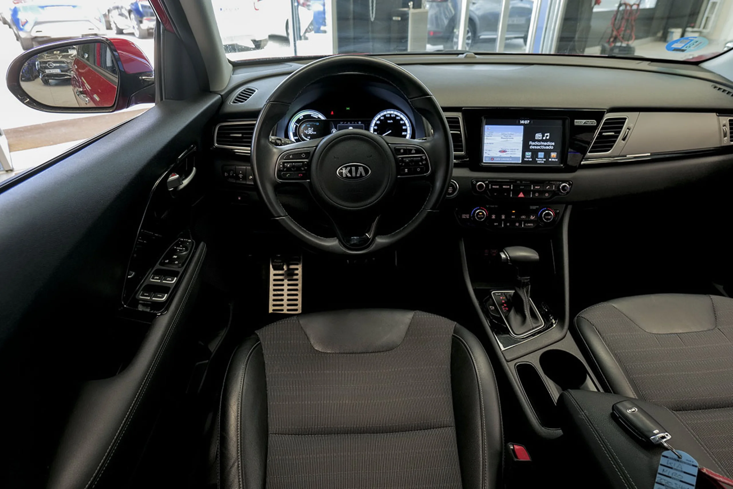 Kia Niro 1.6 GDi Hibrido 104kW 141CV Emotion - Foto 28