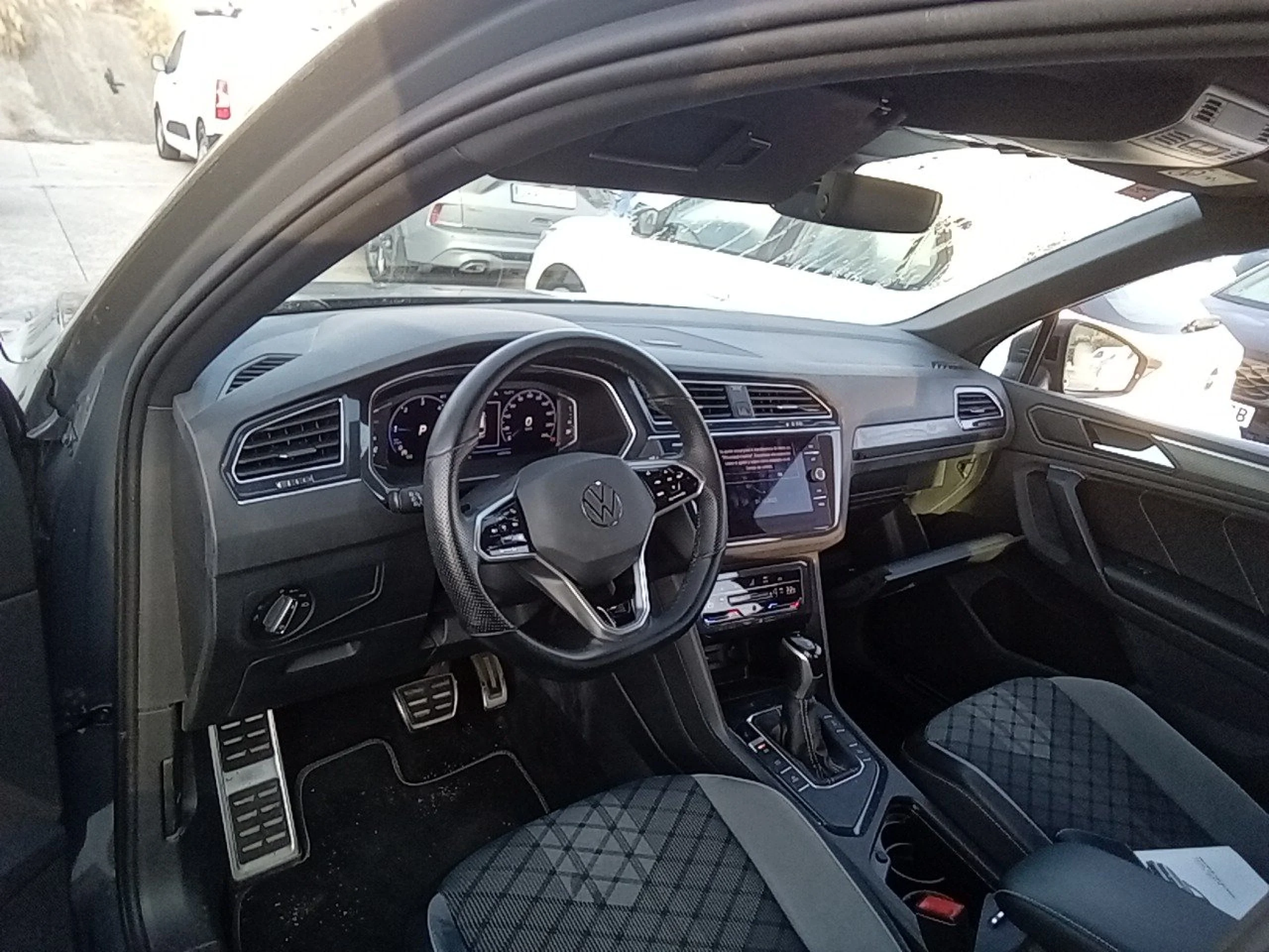 Volkswagen Tiguan R-Line 2.0 TDI 110kW (150CV) DSG - Foto 7