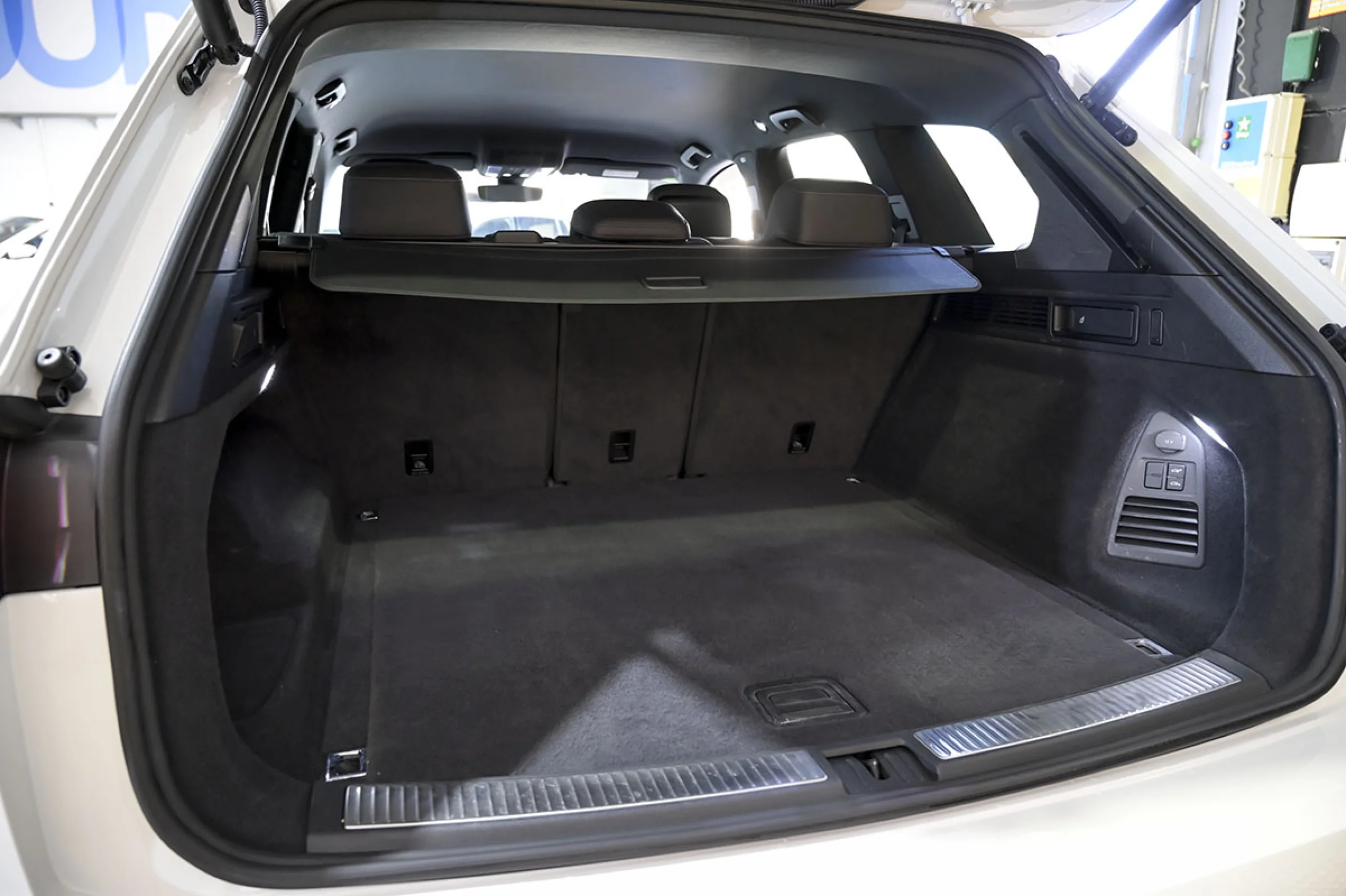 Volkswagen Touareg Prem Eleg 3.0 V6 TDI 210kW Tip 4M - Foto 12