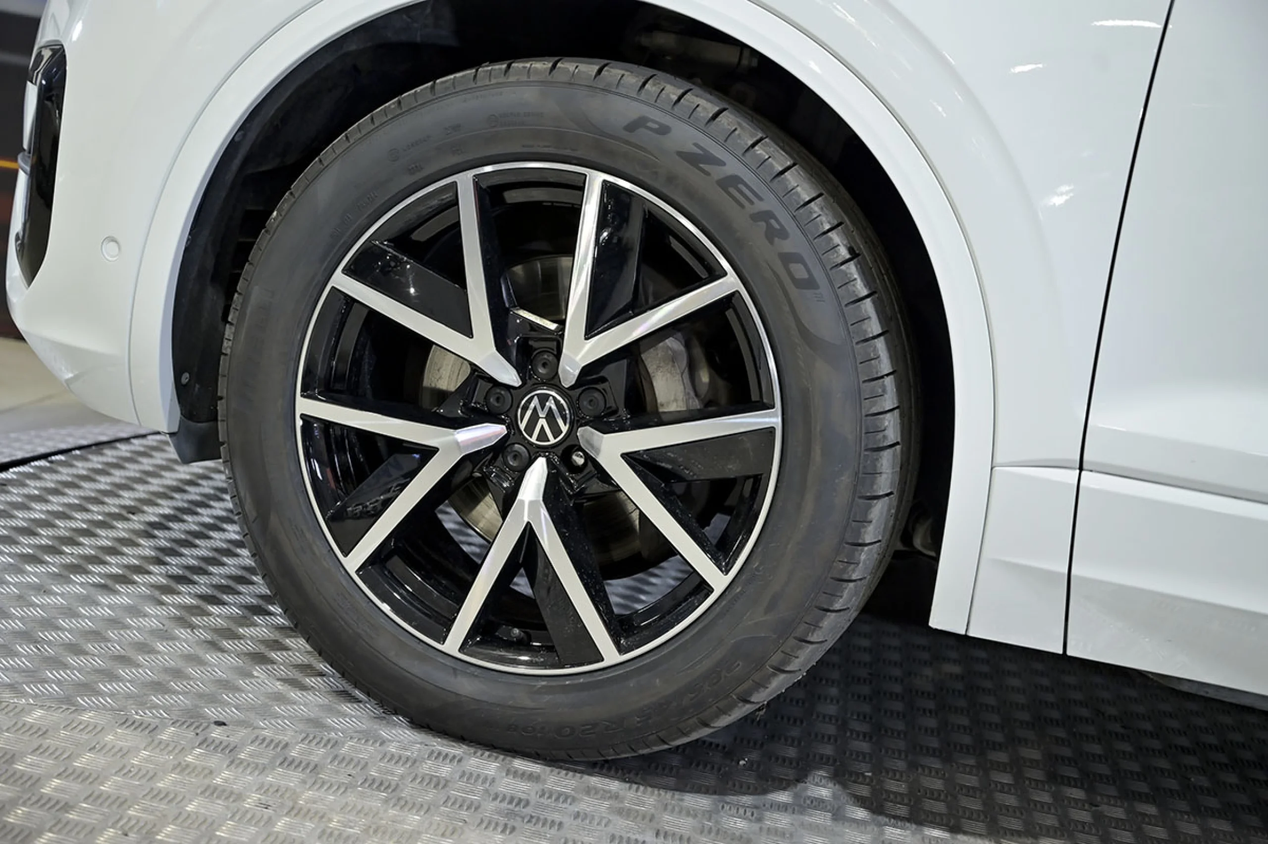 Volkswagen Touareg Prem Eleg 3.0 V6 TDI 210kW Tip 4M - Foto 13