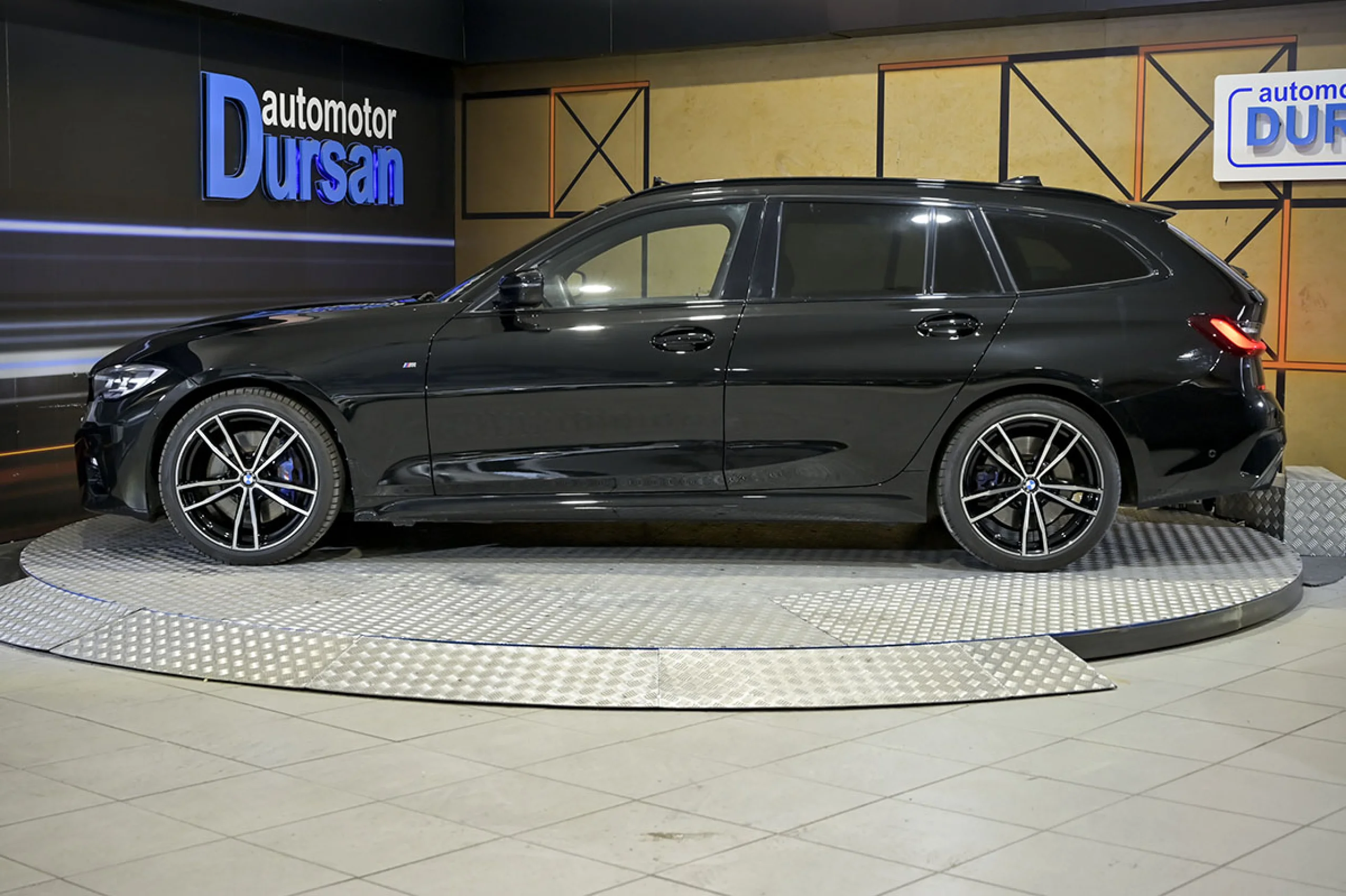 BMW 320 Serie 3 320d xDrive Automatica Touring - Foto 19