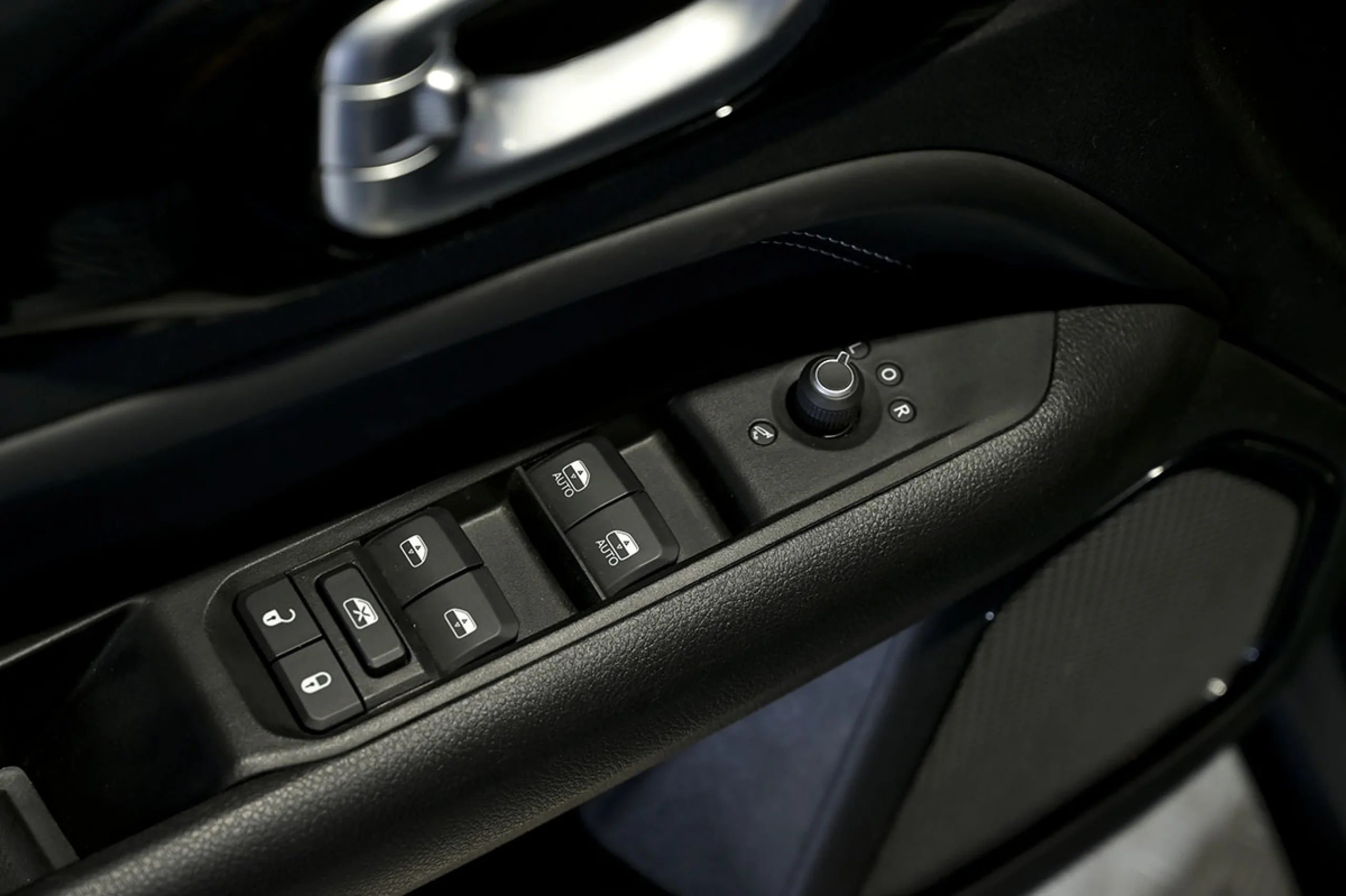 Jeep Compass 1.6 Mjet 96kW 130CV Limited FWD - Foto 21