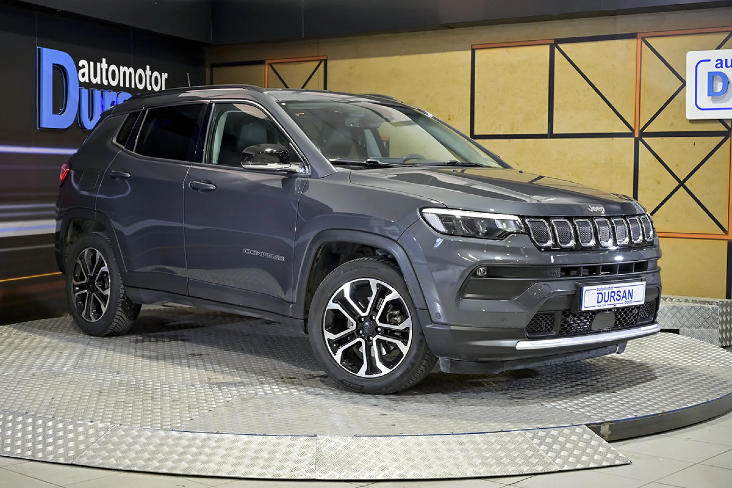 Jeep Compass 1.6 Mjet 96kW 130CV Limited FWD - Foto 3