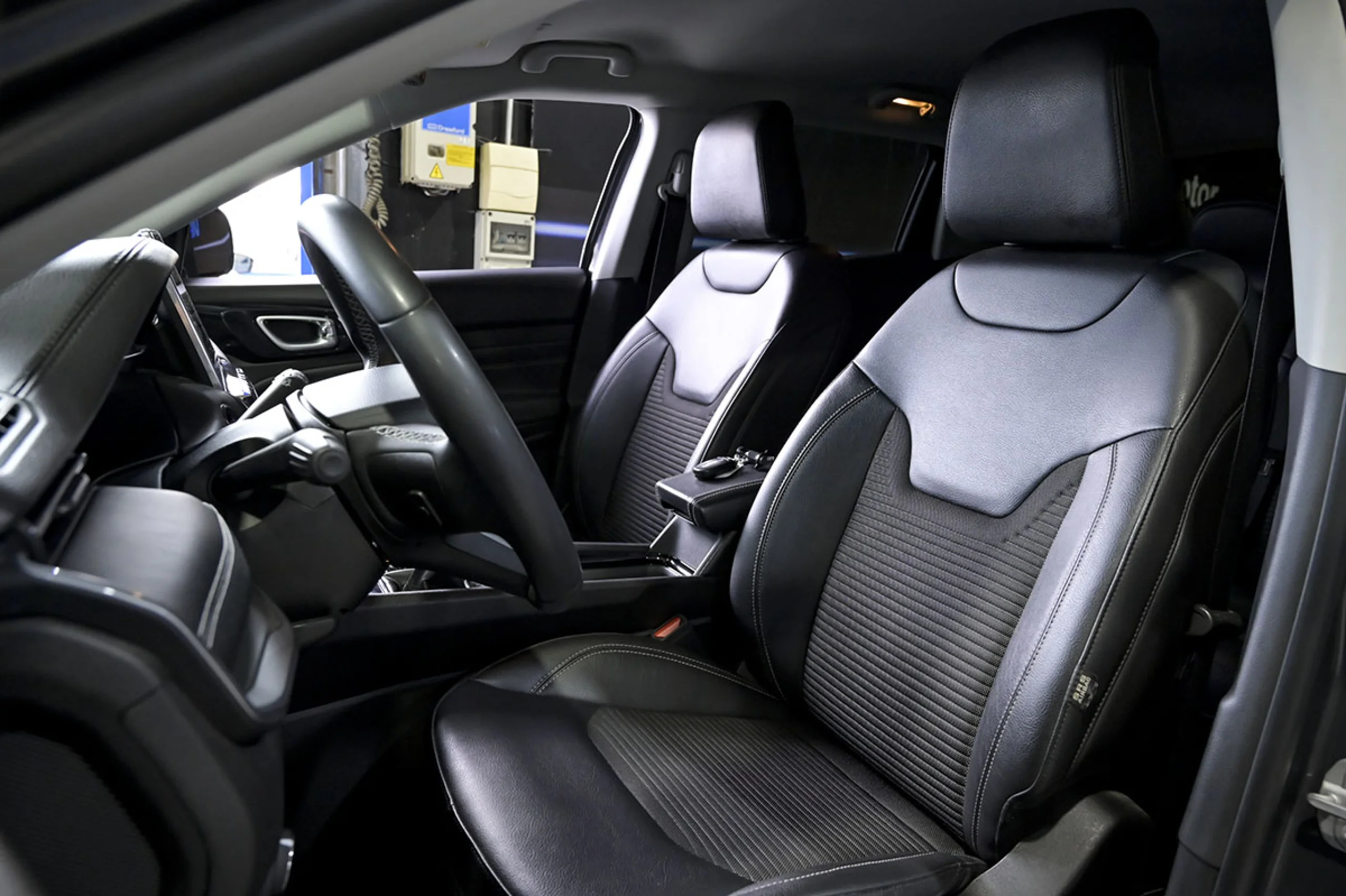 Jeep Compass 1.6 Mjet 96kW 130CV Limited FWD - Foto 23