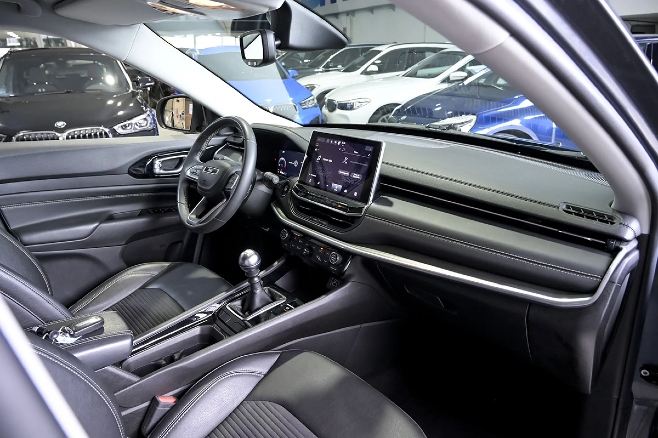 Jeep Compass 1.6 Mjet 96kW 130CV Limited FWD - Foto 34