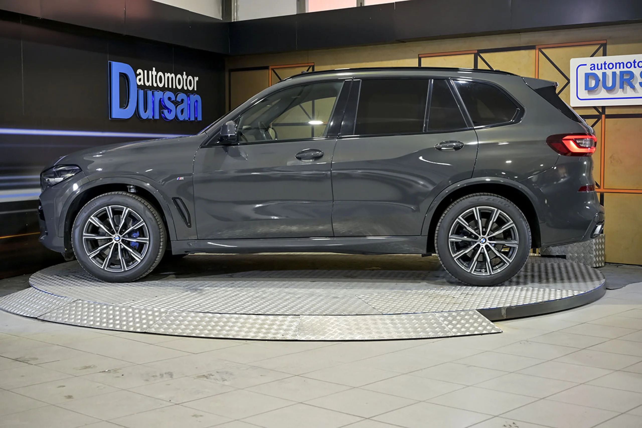 BMW X5 xDrive30d - Foto 19