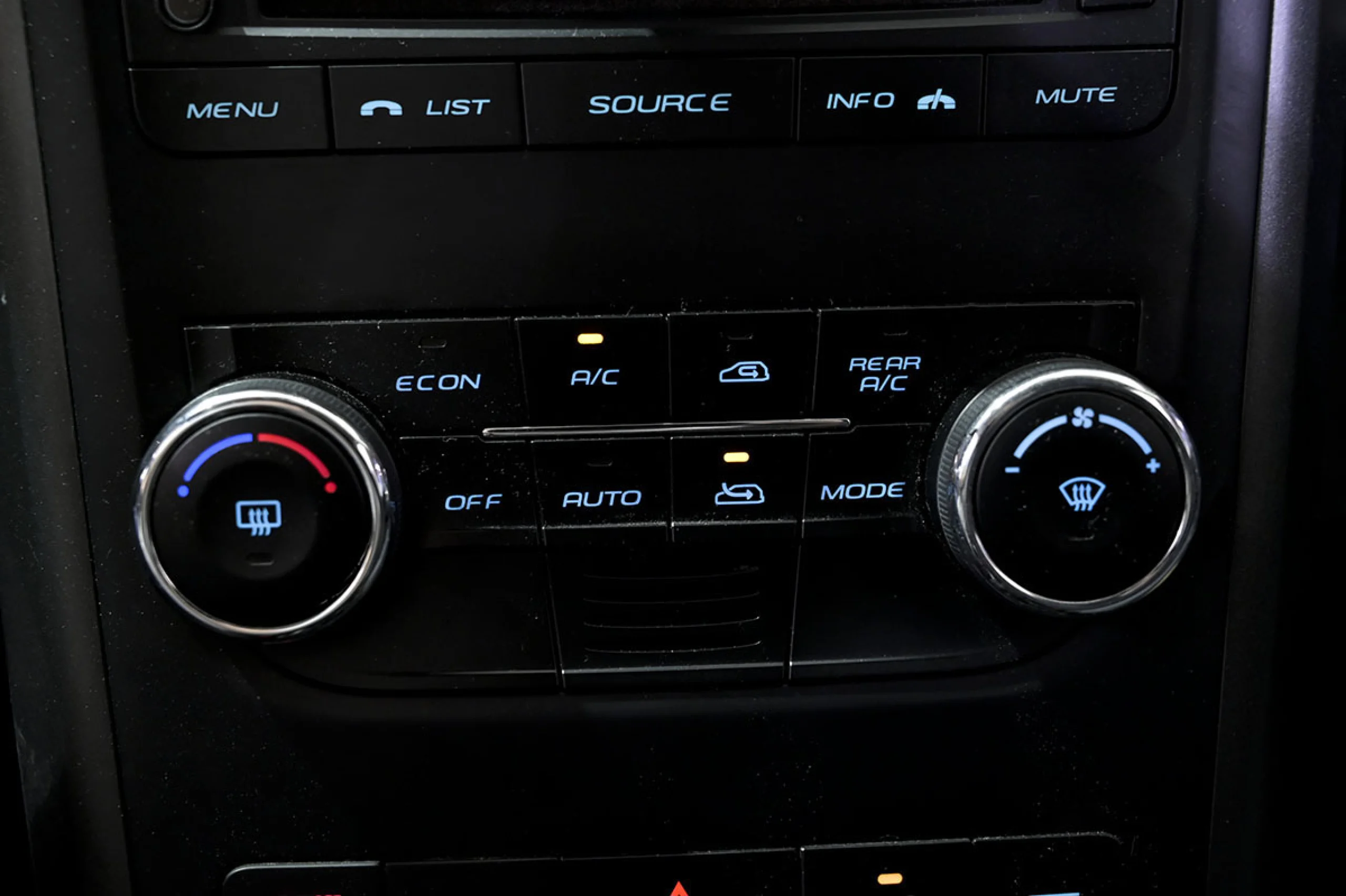 Mahindra XUV500 FWD 4X2 W6 - Foto 20