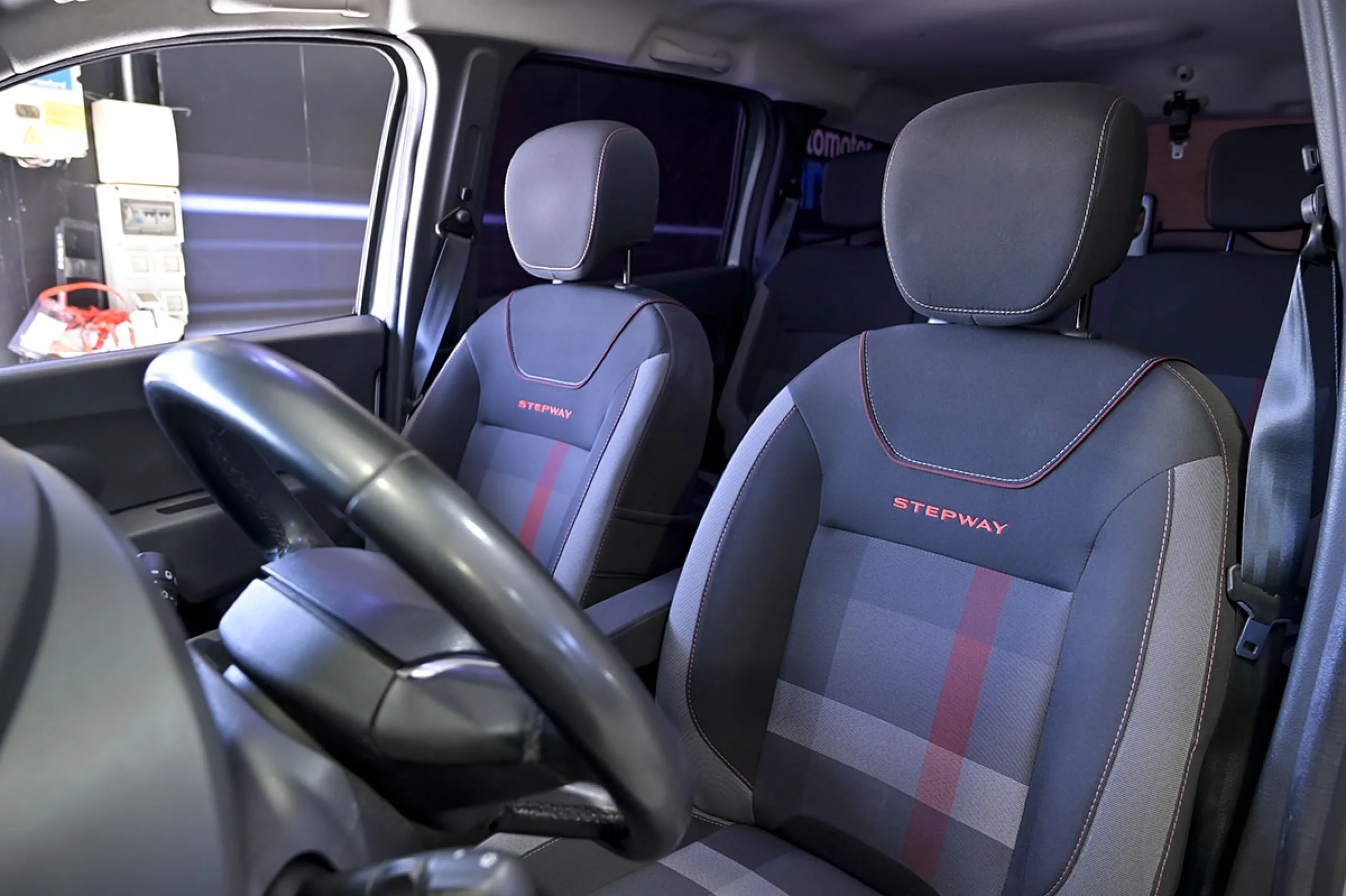 Dacia Lodgy SL Xplore Blue dCi 85kW115CV 5Pl  18 - Foto 9