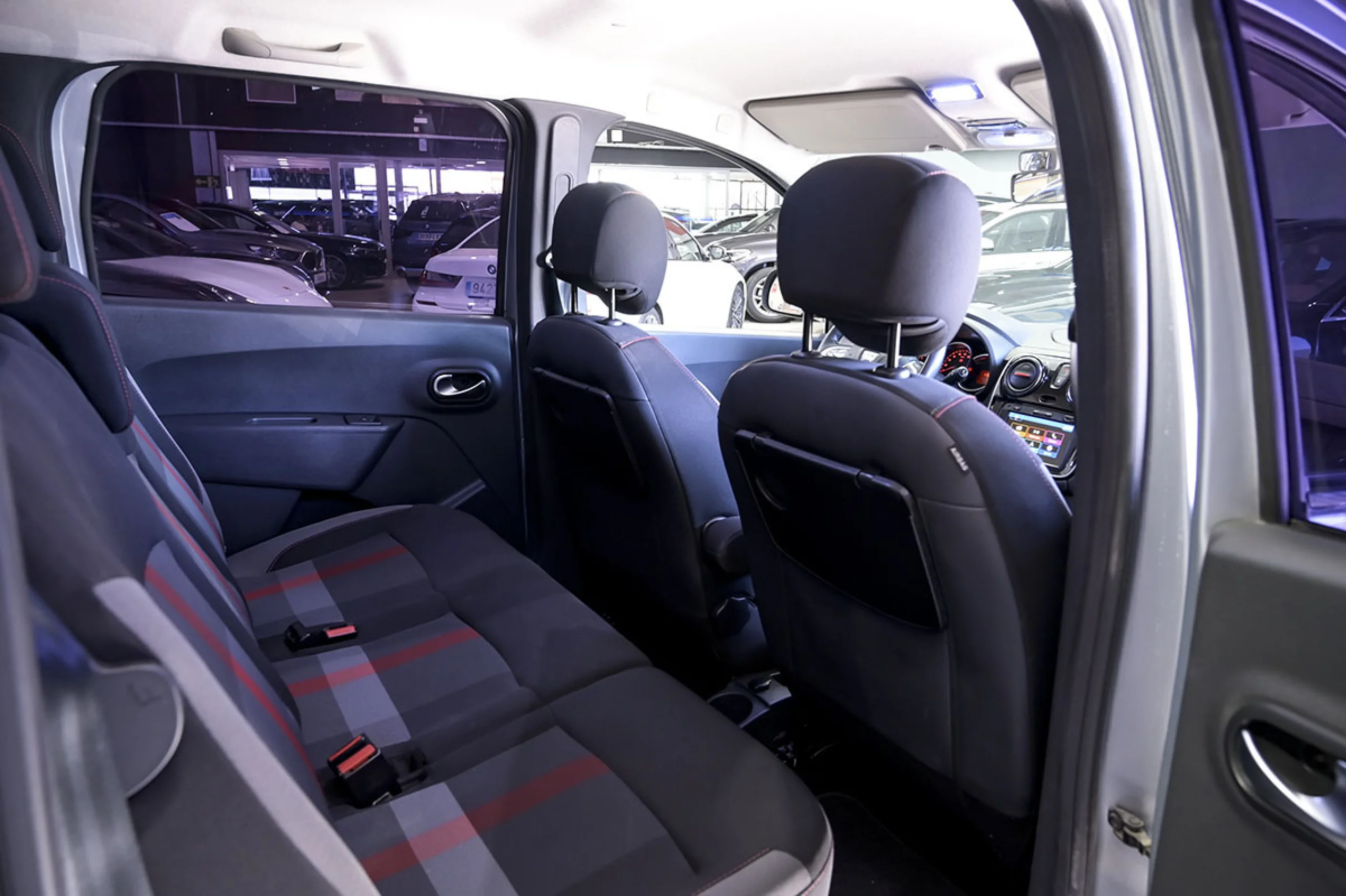 Dacia Lodgy SL Xplore Blue dCi 85kW115CV 5Pl  18 - Foto 15