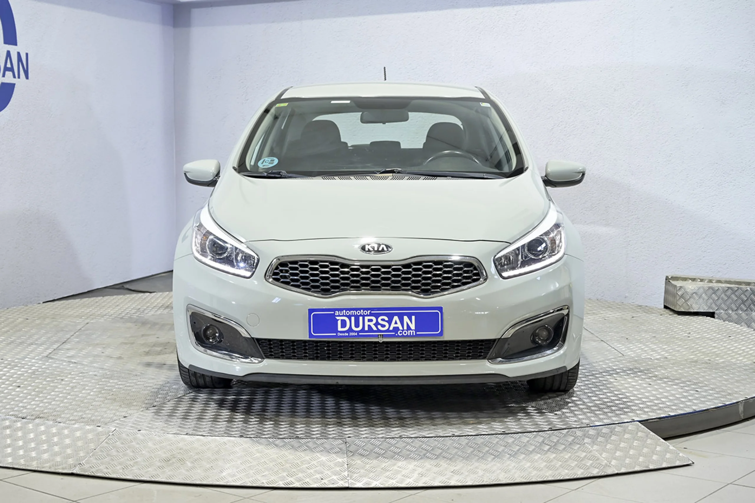 Kia Ceed cee d 1.4 CVVT 74kW 100CV Drive - Foto 2