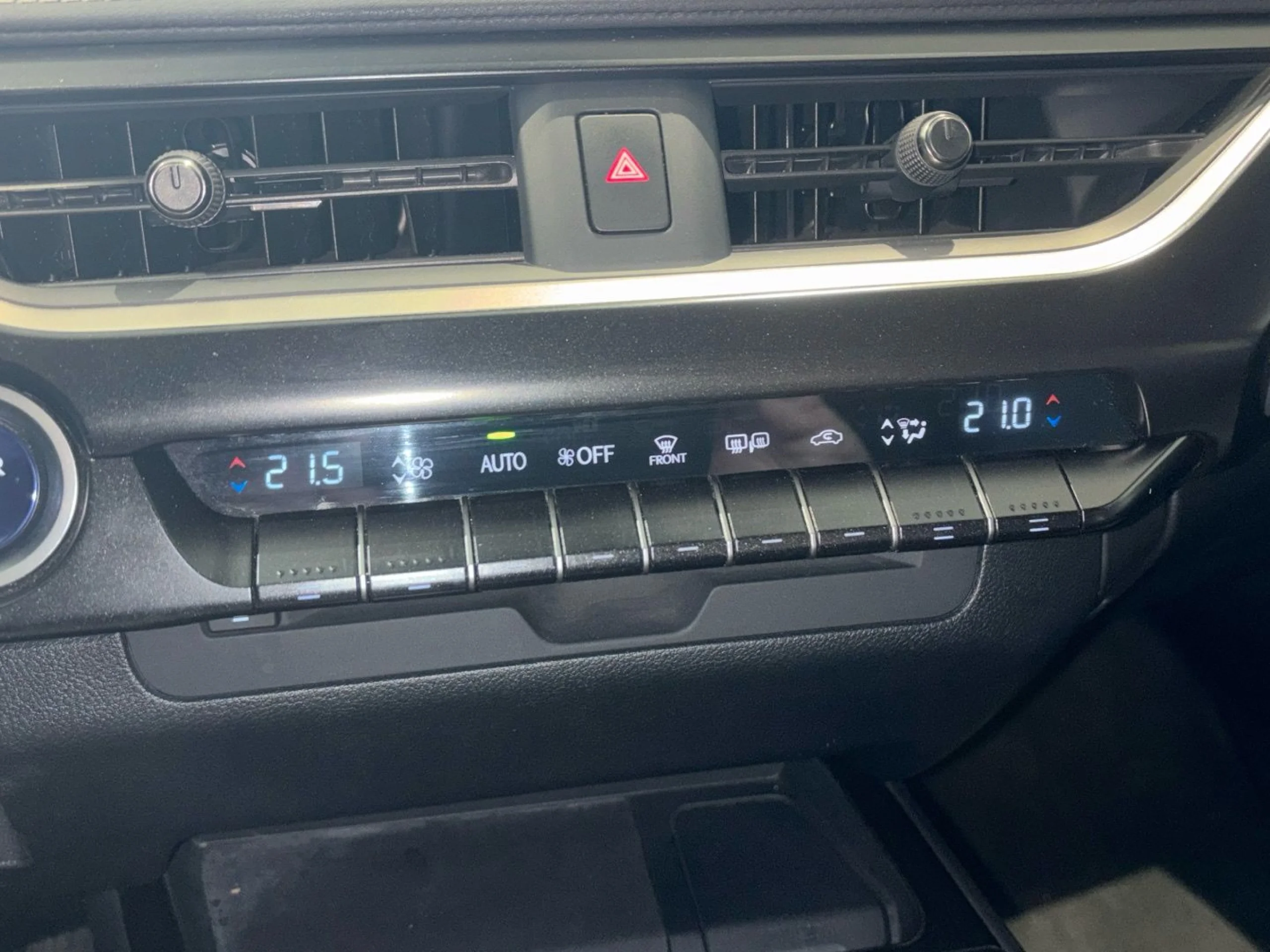 Lexus UX 250h UX 2.0 250h Premium - Foto 14