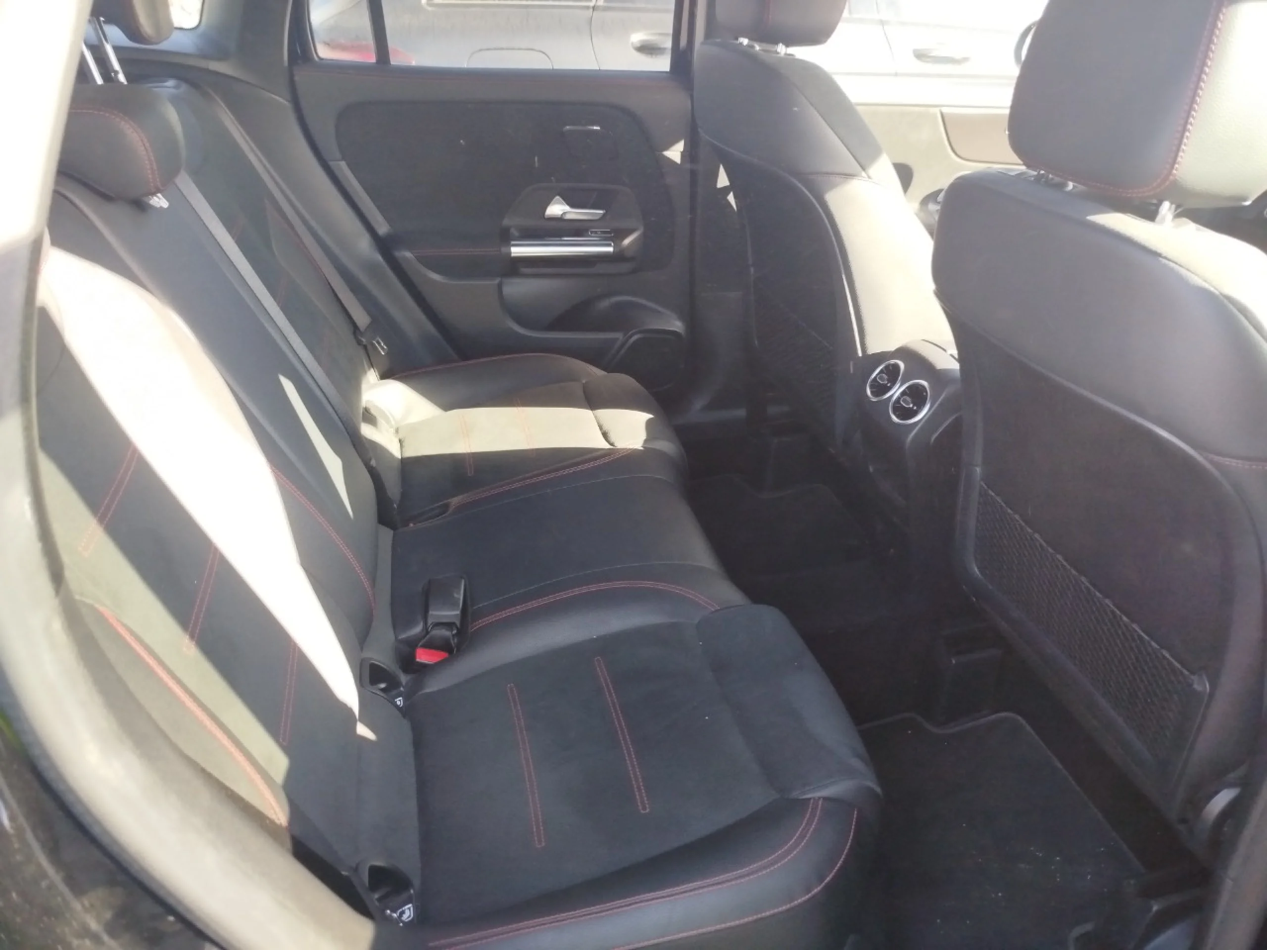 Mercedes-Benz GLA 250 MERCEDES GLA  250 e - Foto 8