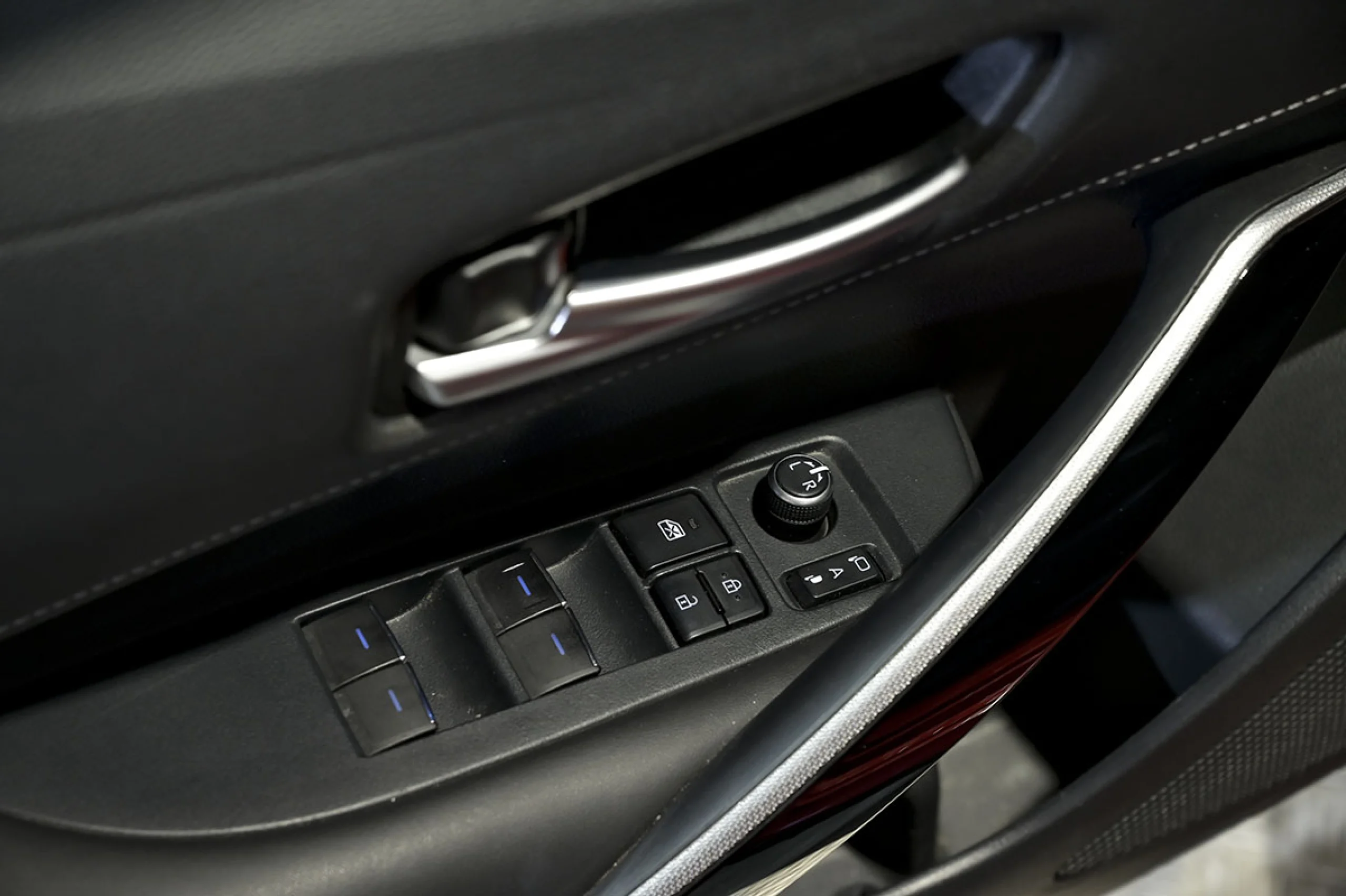 Toyota Corolla 2.0 180H STYLE ECVT TOURING SPORT - Foto 22