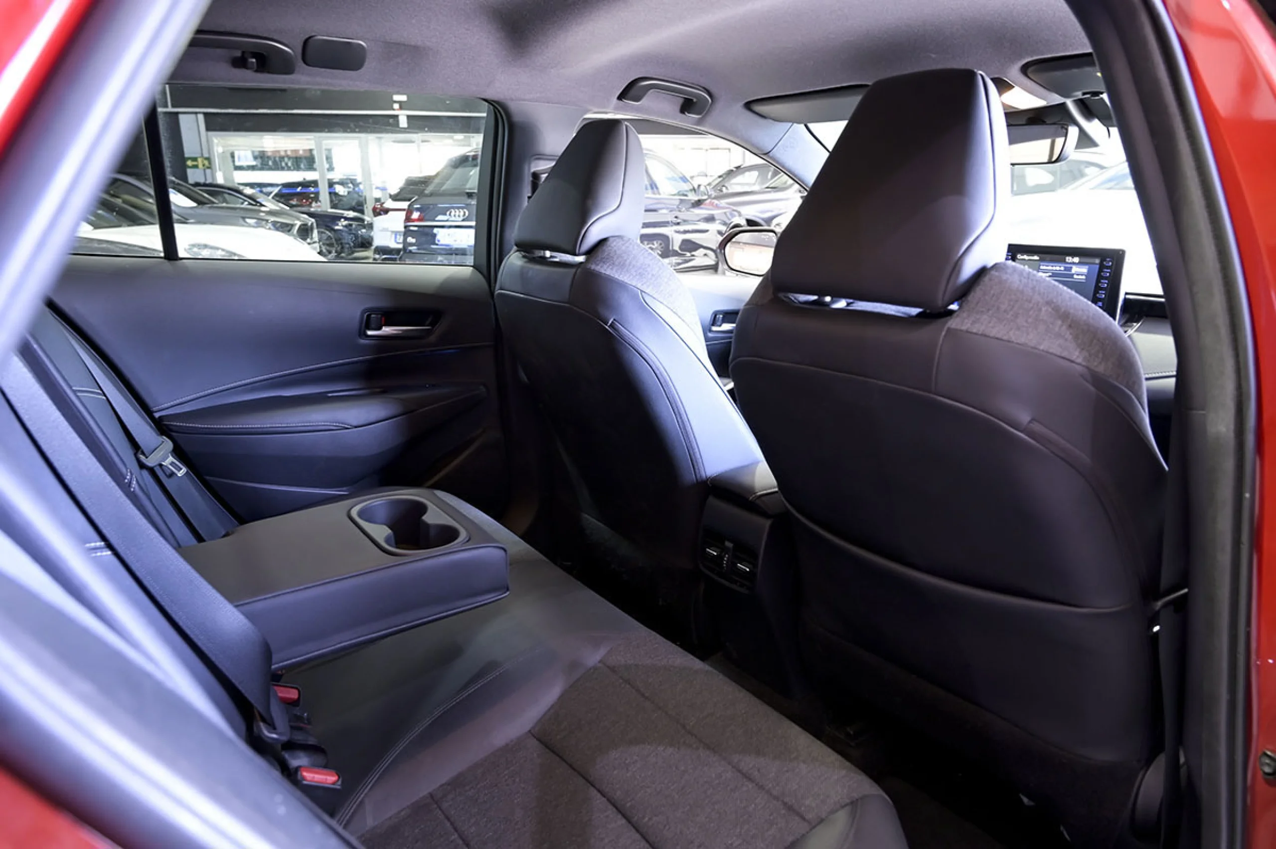 Toyota Corolla 2.0 180H STYLE ECVT TOURING SPORT - Foto 14