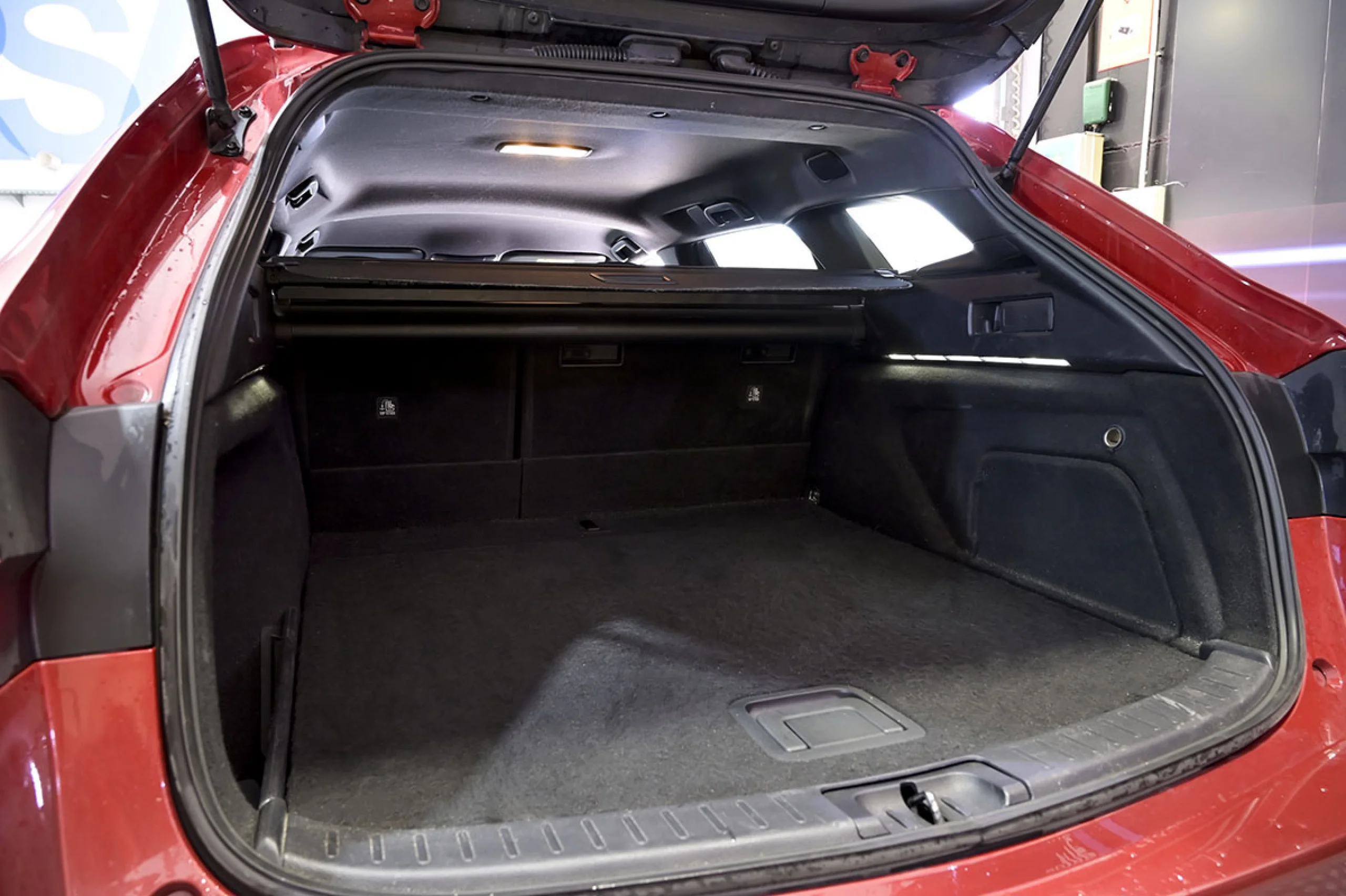 Toyota Corolla 2.0 180H STYLE ECVT TOURING SPORT - Foto 12