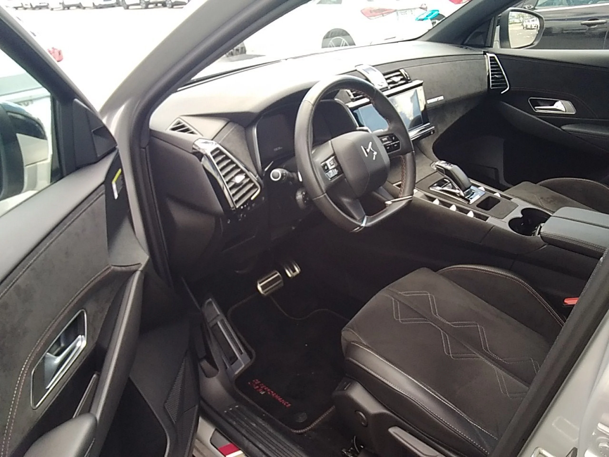 DS DS7 Crossback DS 7 CROSSBACK 1.6 E-Tense 225 PERFORMANCE LINE Auto - Foto 7