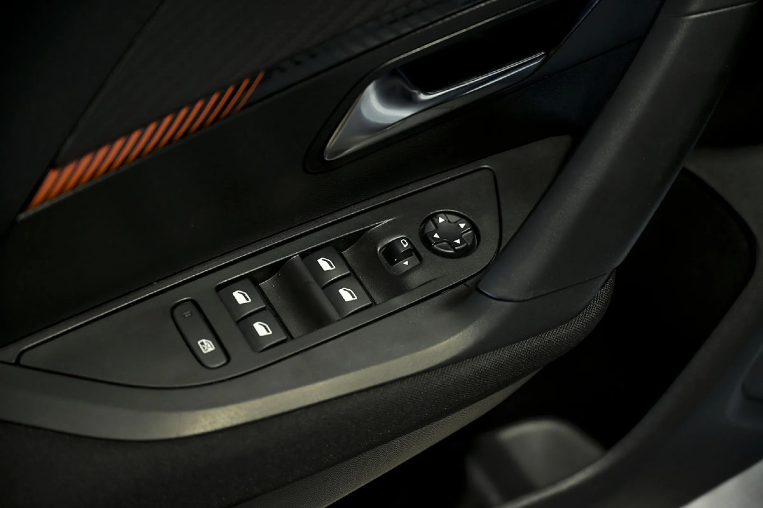 Peugeot 2008 Active BlueHDI 81kW 110CV - Foto 21