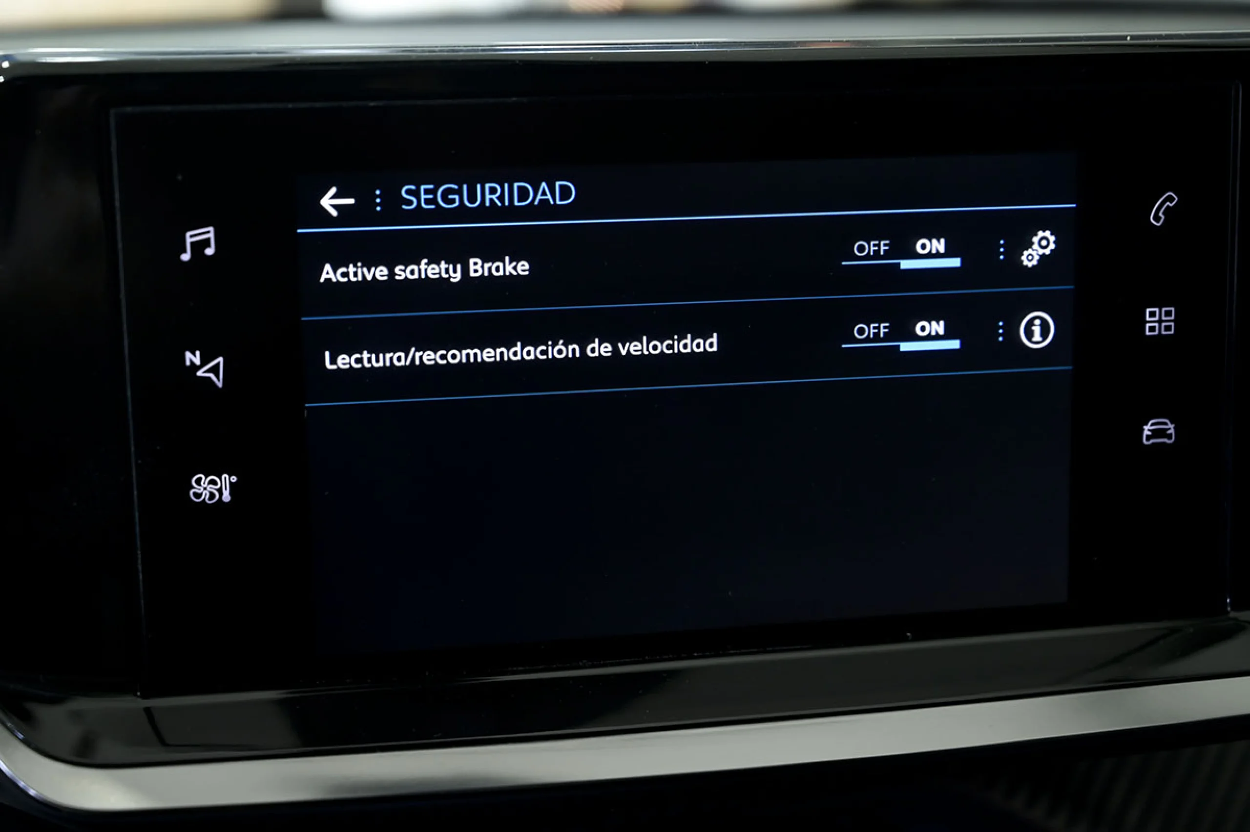 Peugeot 2008 Active BlueHDI 81kW 110CV - Foto 30