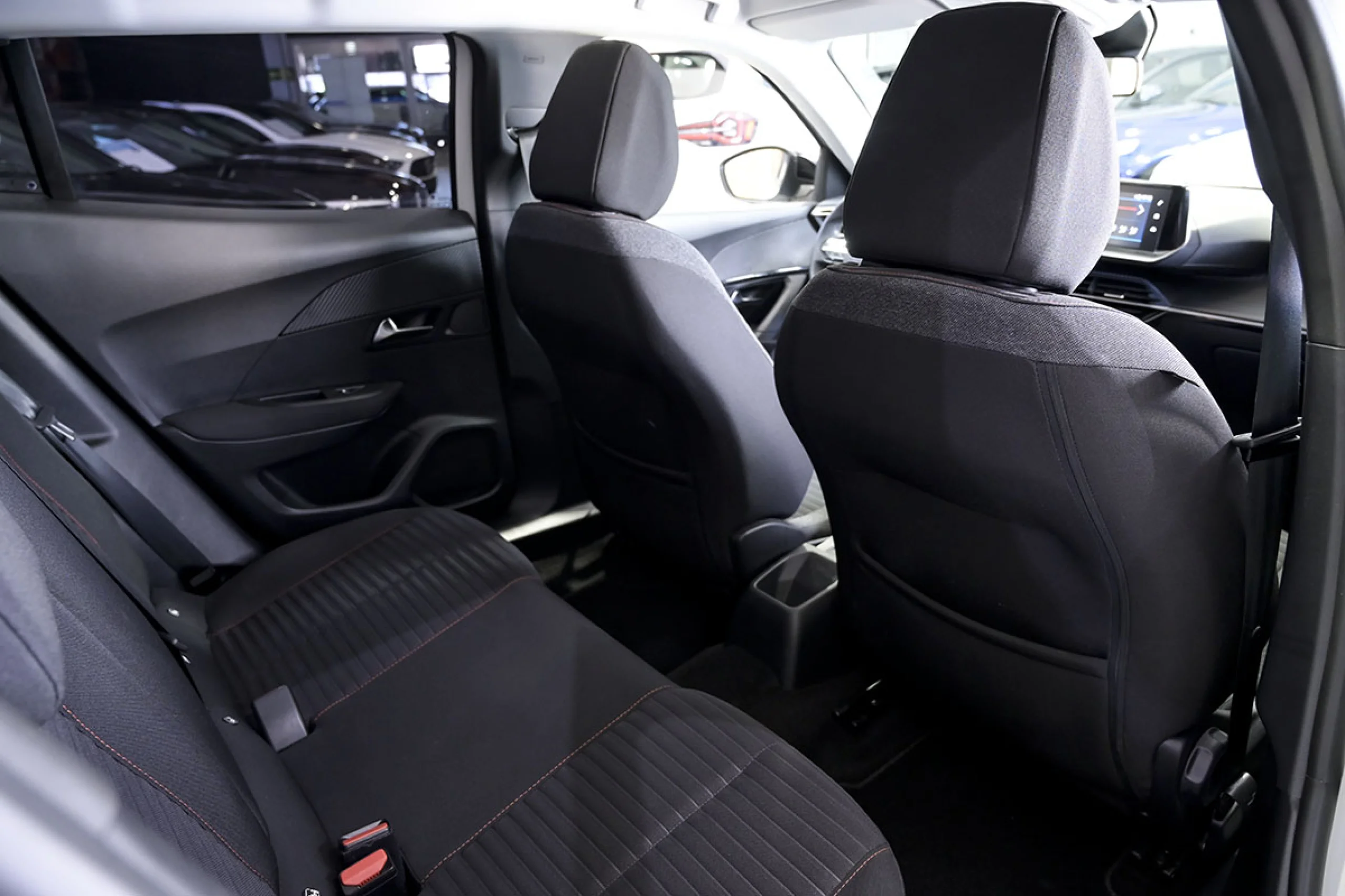 Peugeot 2008 Active BlueHDI 81kW 110CV - Foto 14