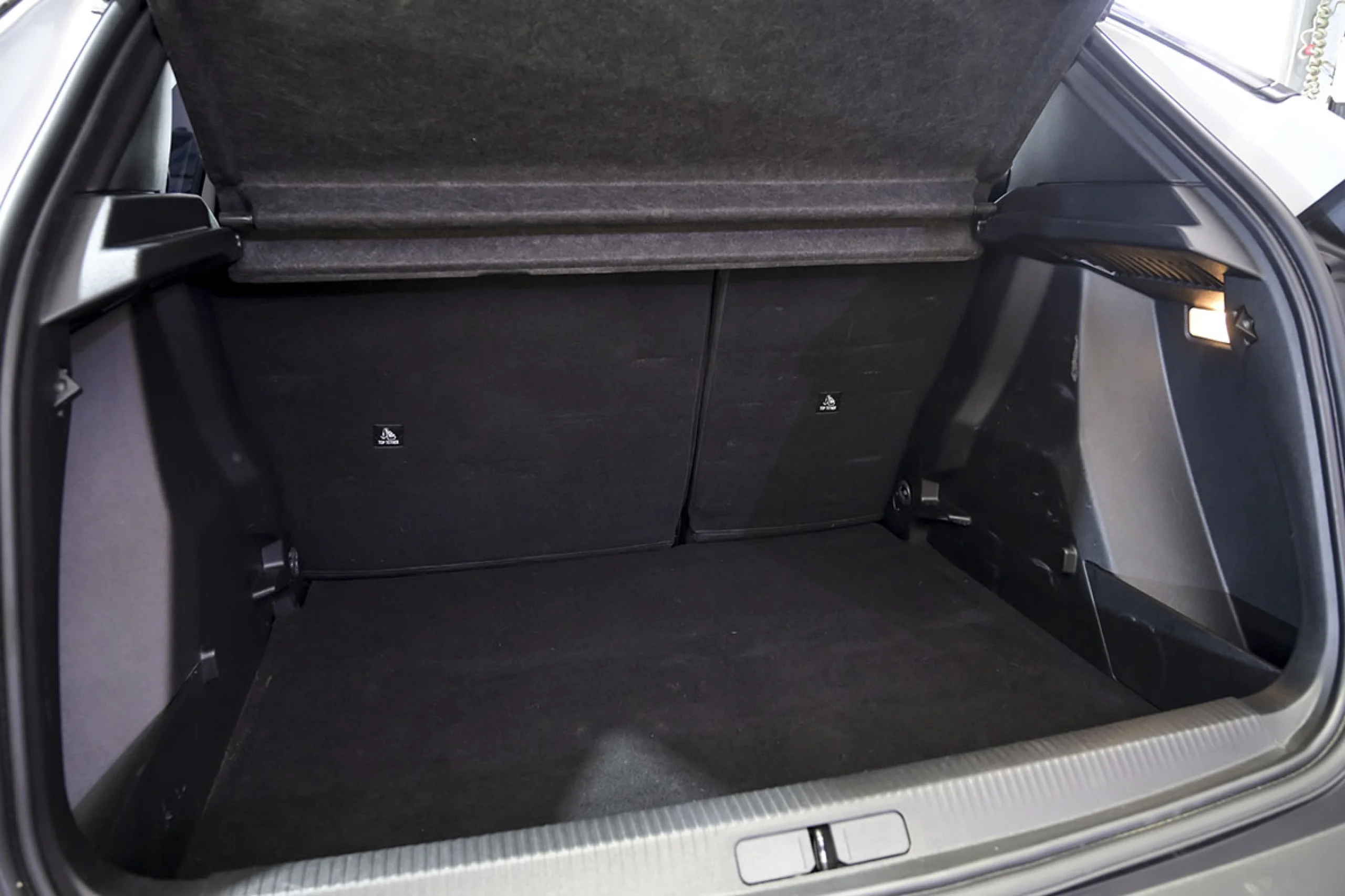 Peugeot 2008 Active BlueHDI 81kW 110CV - Foto 12