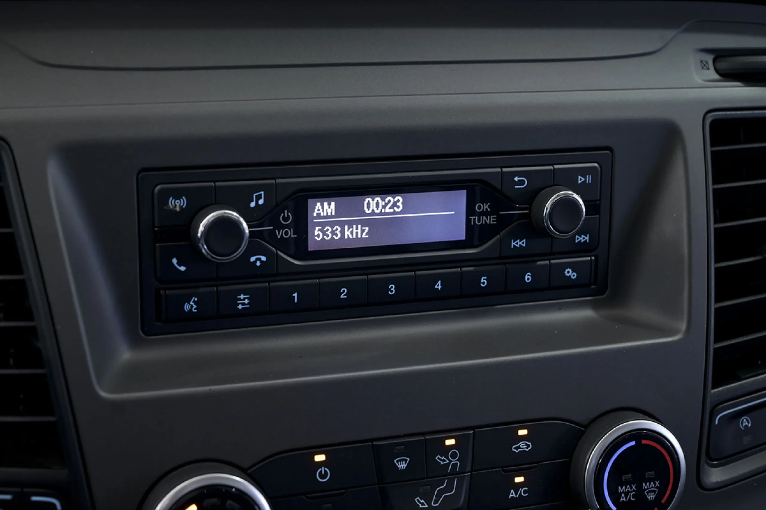 Ford Transit 350 96kW L2H2 Van Trend FWD MHEV - Foto 29