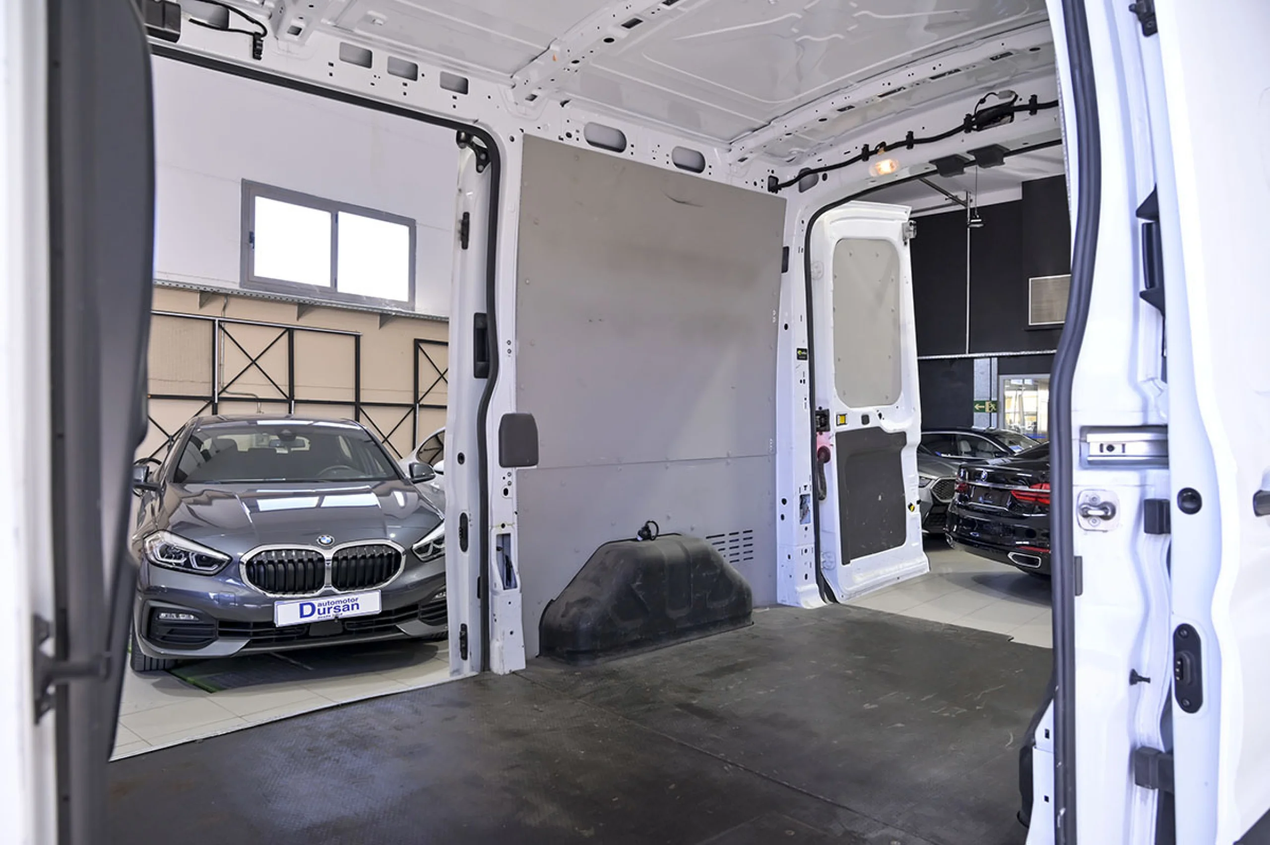 Ford Transit 350 96kW L2H2 Van Trend FWD MHEV - Foto 12