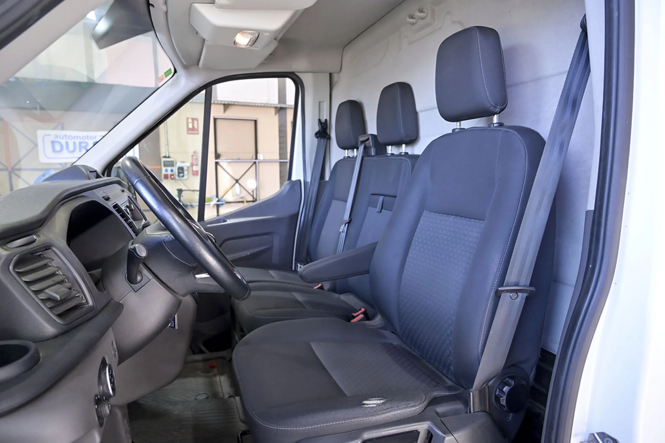 Ford Transit 350 96kW L2H2 Van Trend FWD MHEV - Foto 21