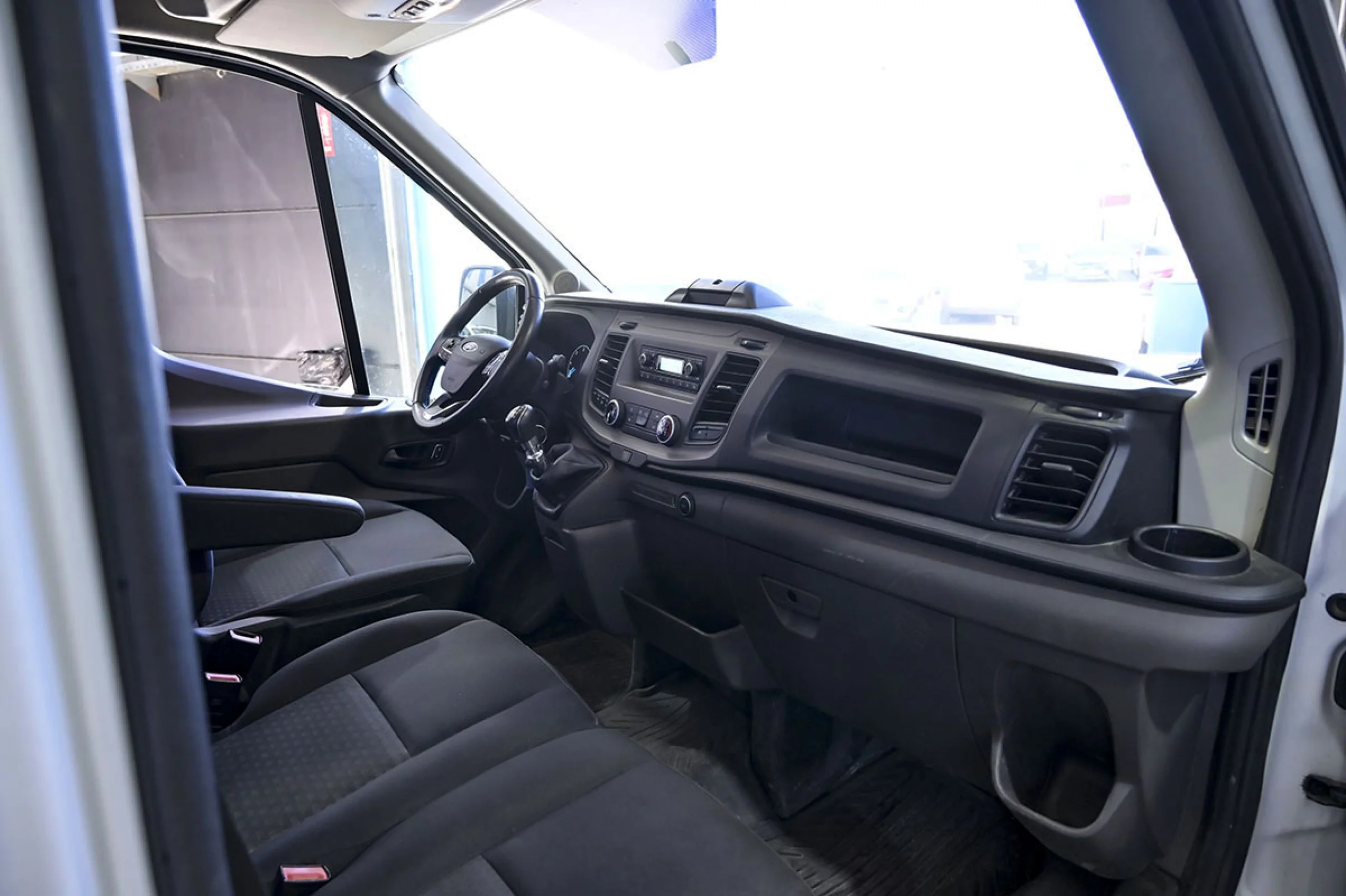 Ford Transit 350 96kW L2H2 Van Trend FWD MHEV - Foto 31