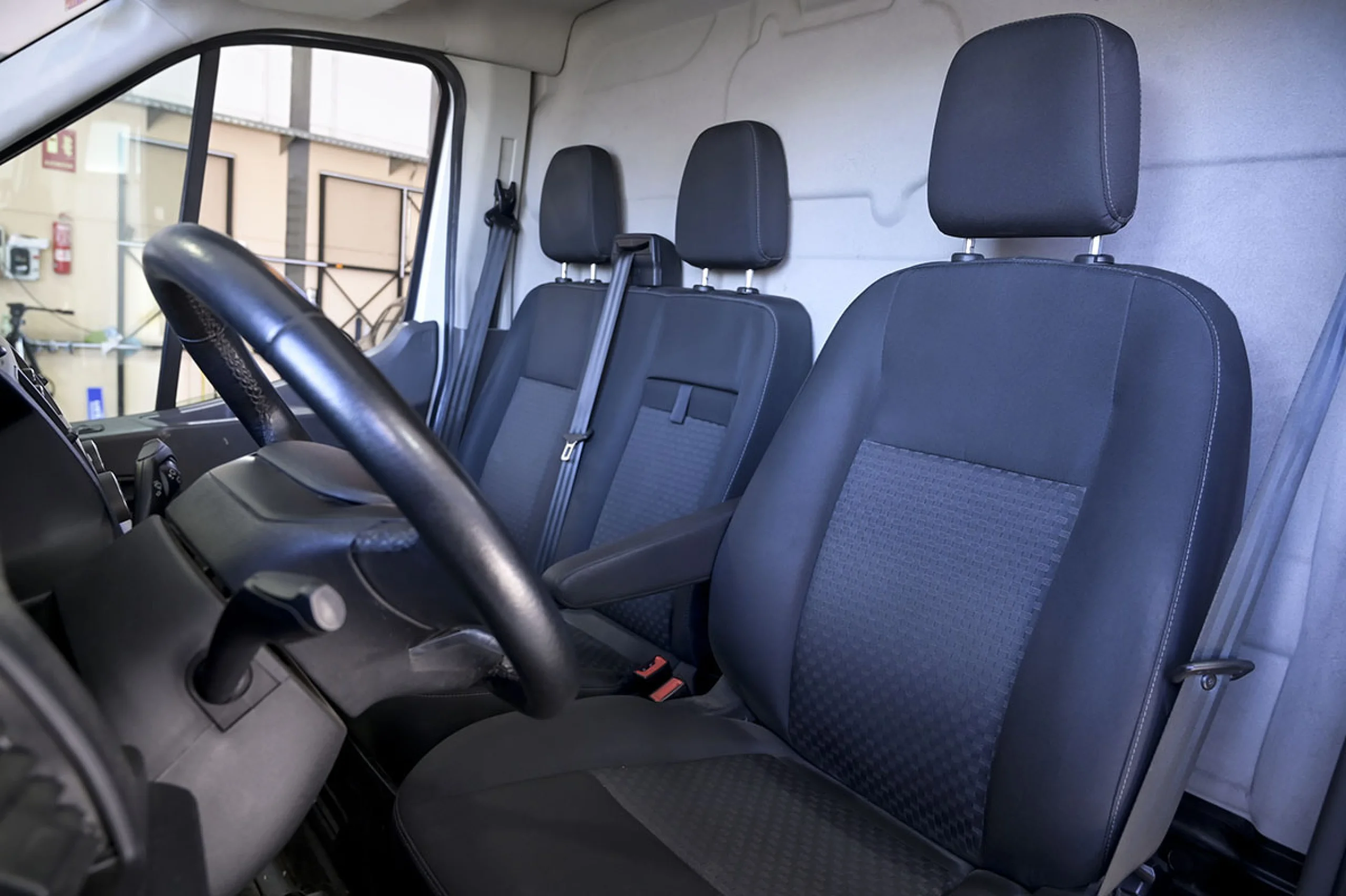 Ford Transit 350 96kW L2H2 Van Trend FWD MHEV - Foto 7
