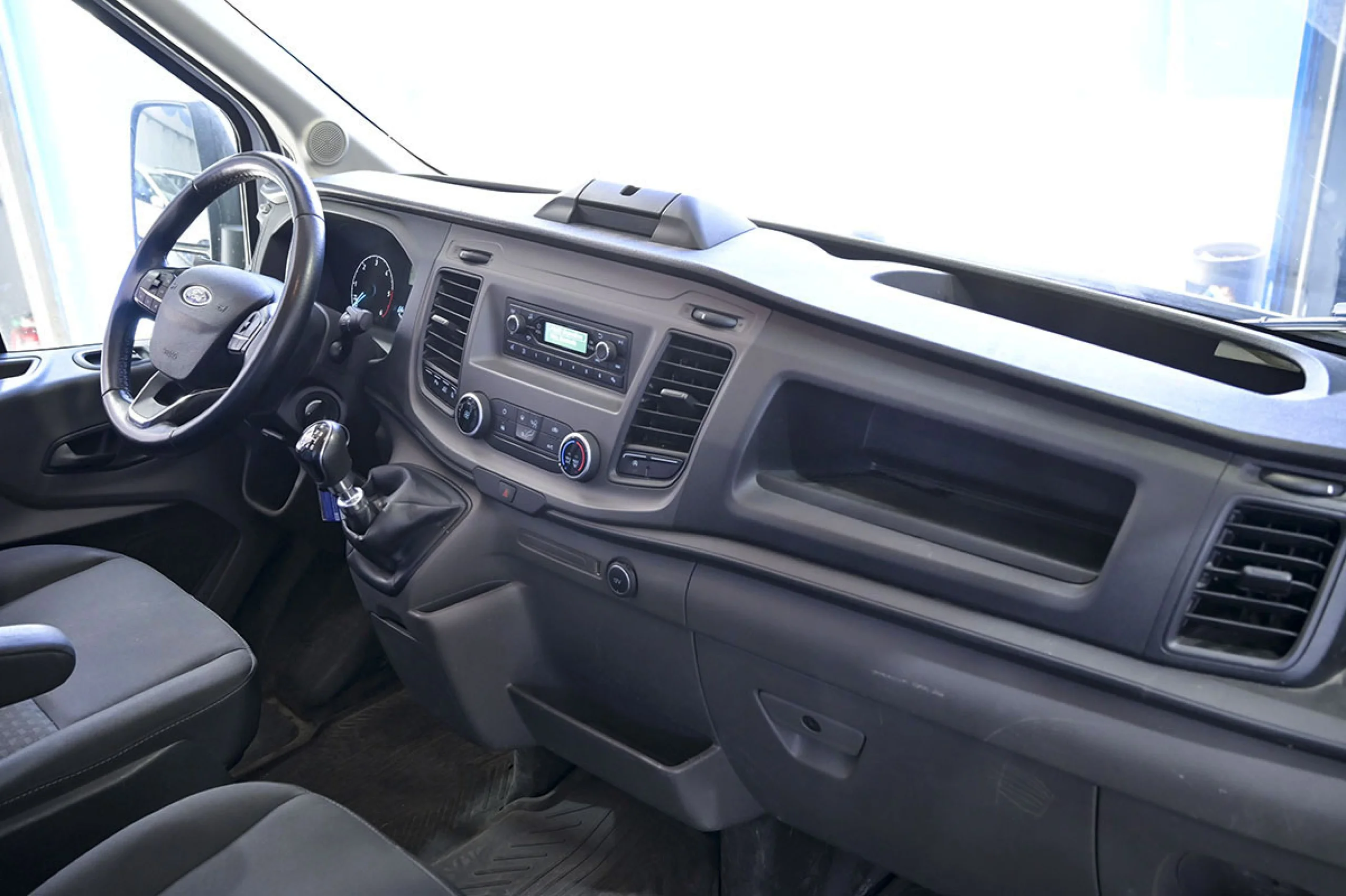 Ford Transit 350 96kW L2H2 Van Trend FWD MHEV - Foto 32