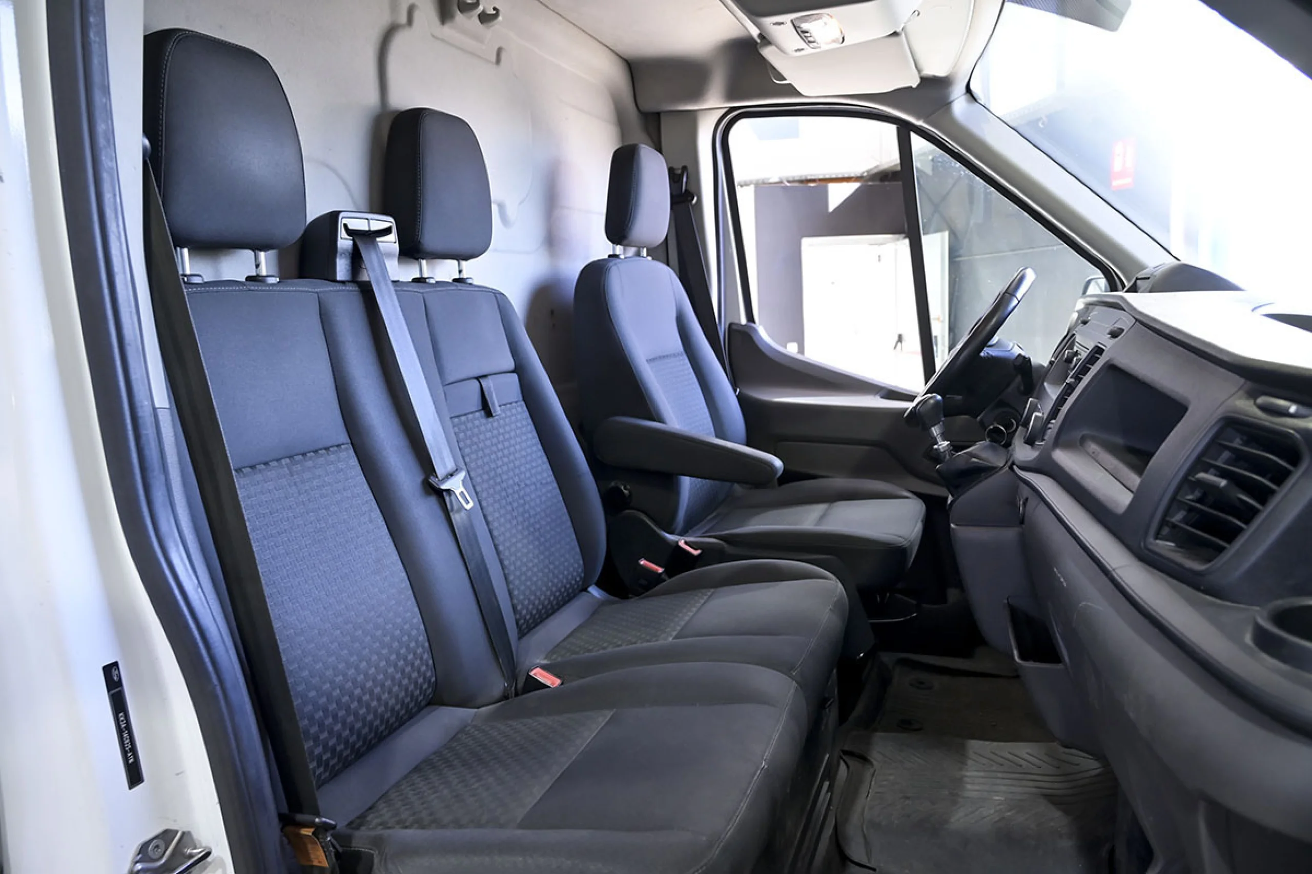 Ford Transit 350 96kW L2H2 Van Trend FWD MHEV - Foto 22