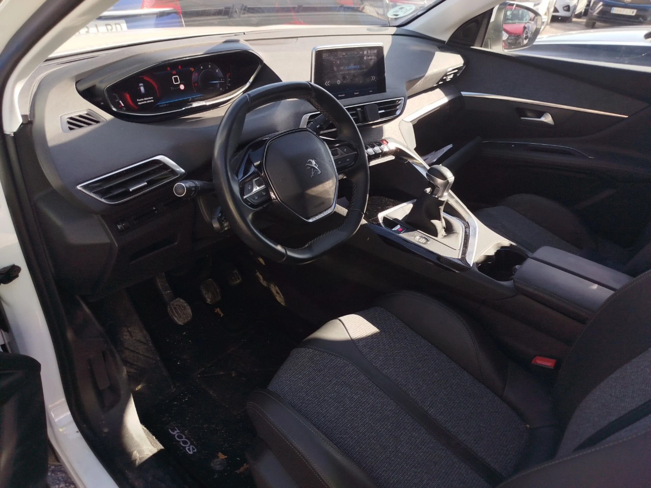 Peugeot 3008 1.5 BlueHDi 96kW (130CV) S&amp;S Allure - Foto 7