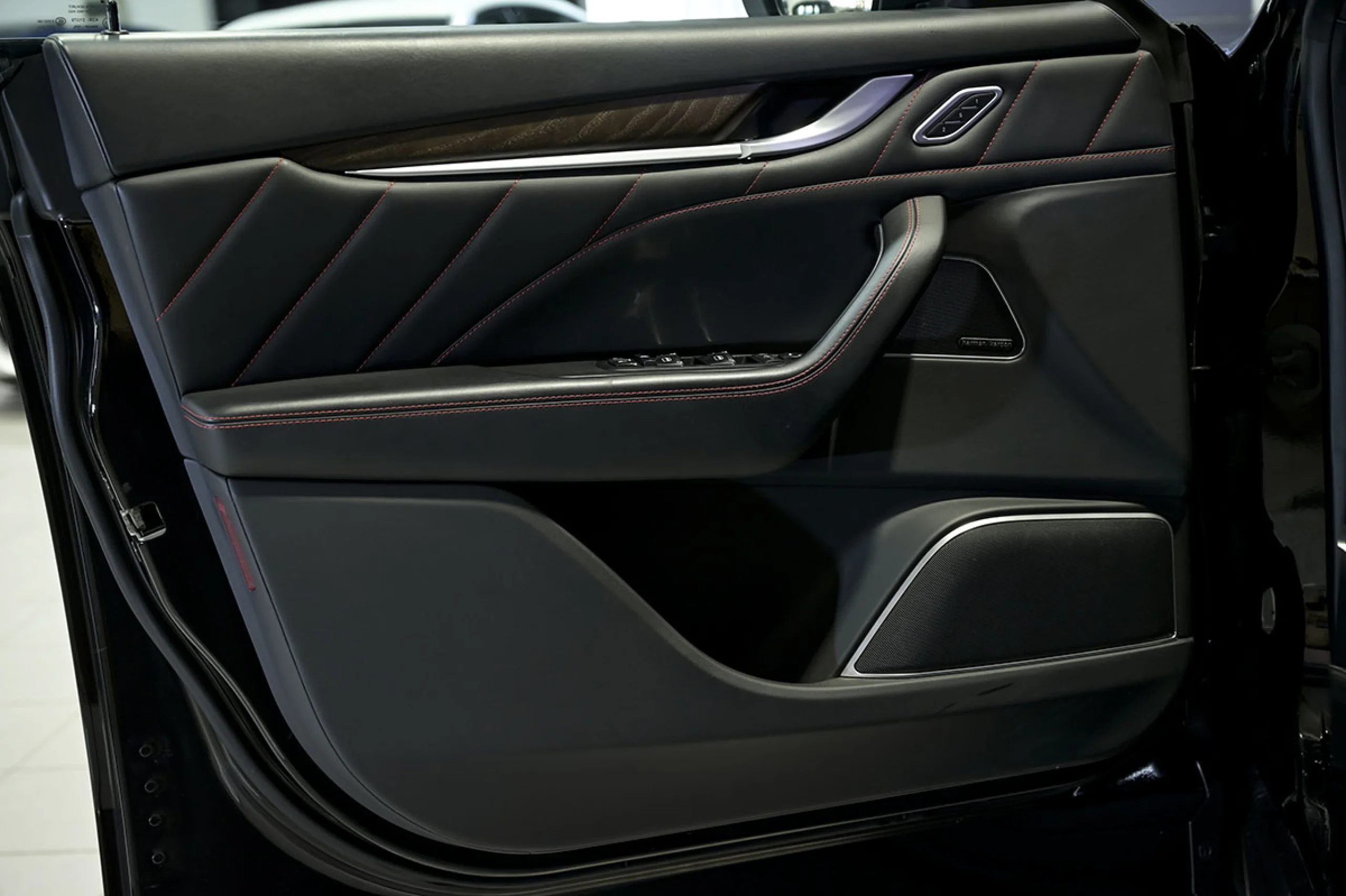 Maserati Levante GranSport 3.0 V6 tt 257kW350CV - Foto 34