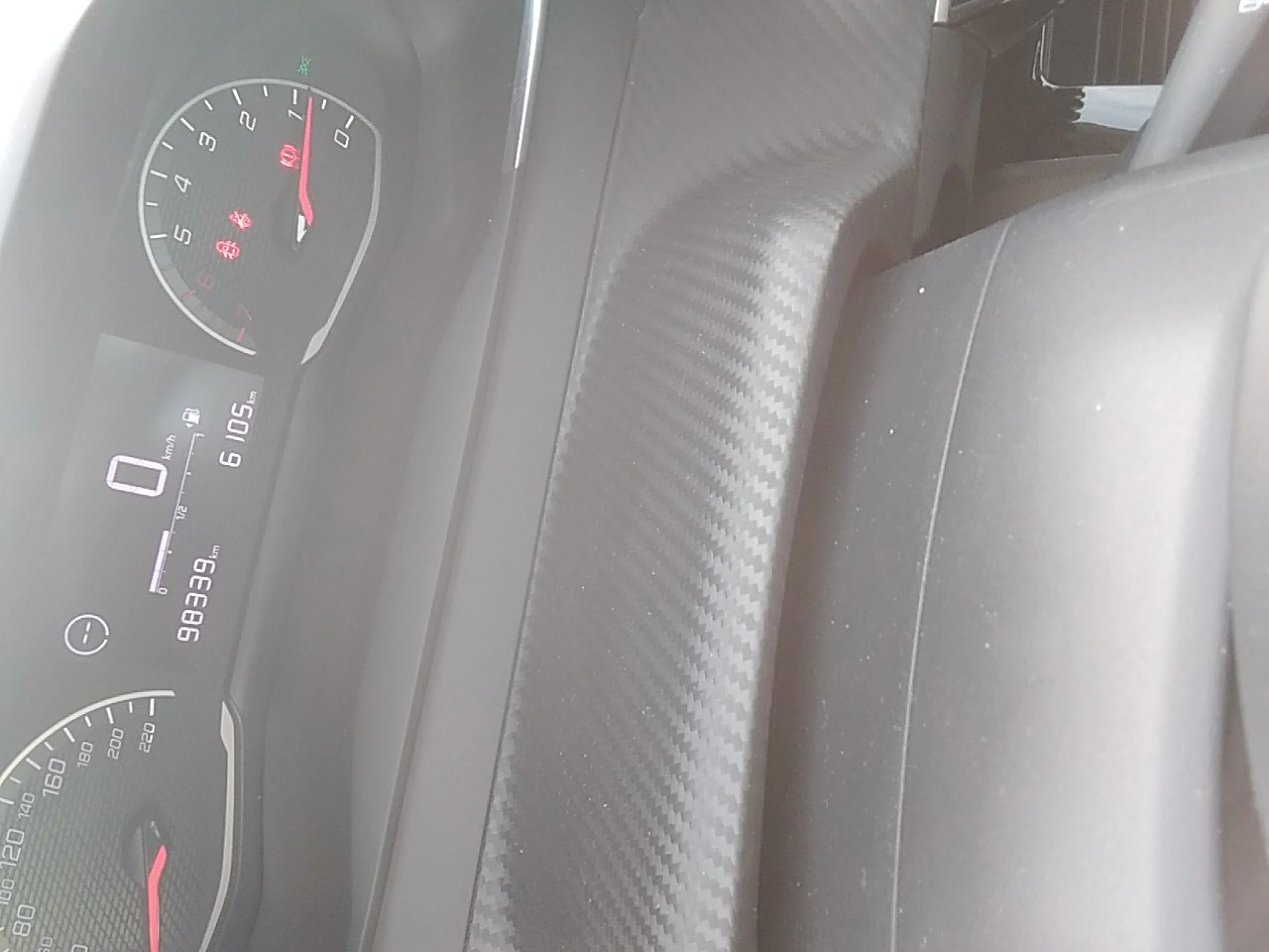 Peugeot 2008 Active BlueHDI 81kW (110CV) - Foto 8