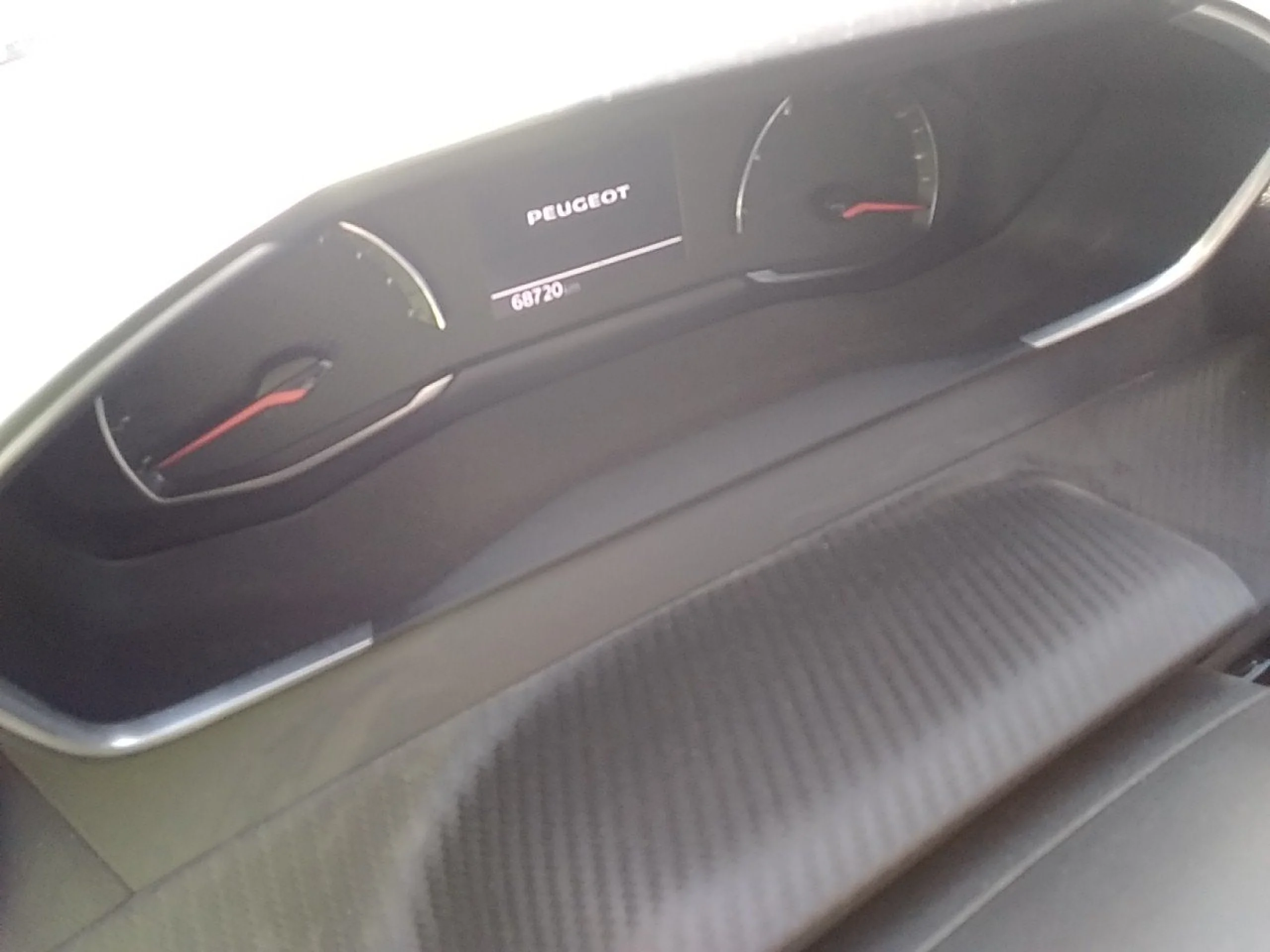 Peugeot 2008 Active Pack BlueHDI 81kW (110CV) - Foto 8