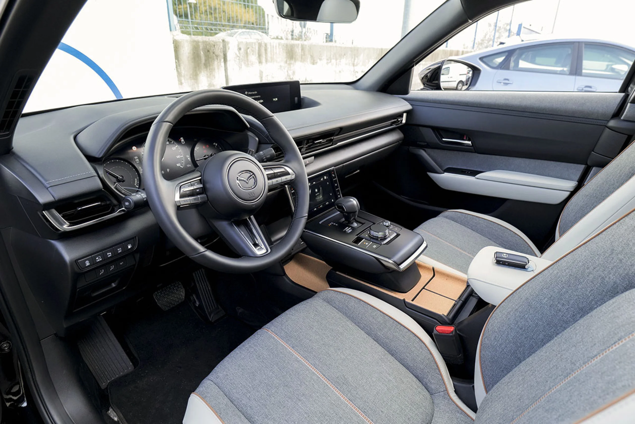 Mazda MX 30 MX-30 eSKYACTIV REV MAKOTO PREMIUM Urb.Expr. - Foto 4