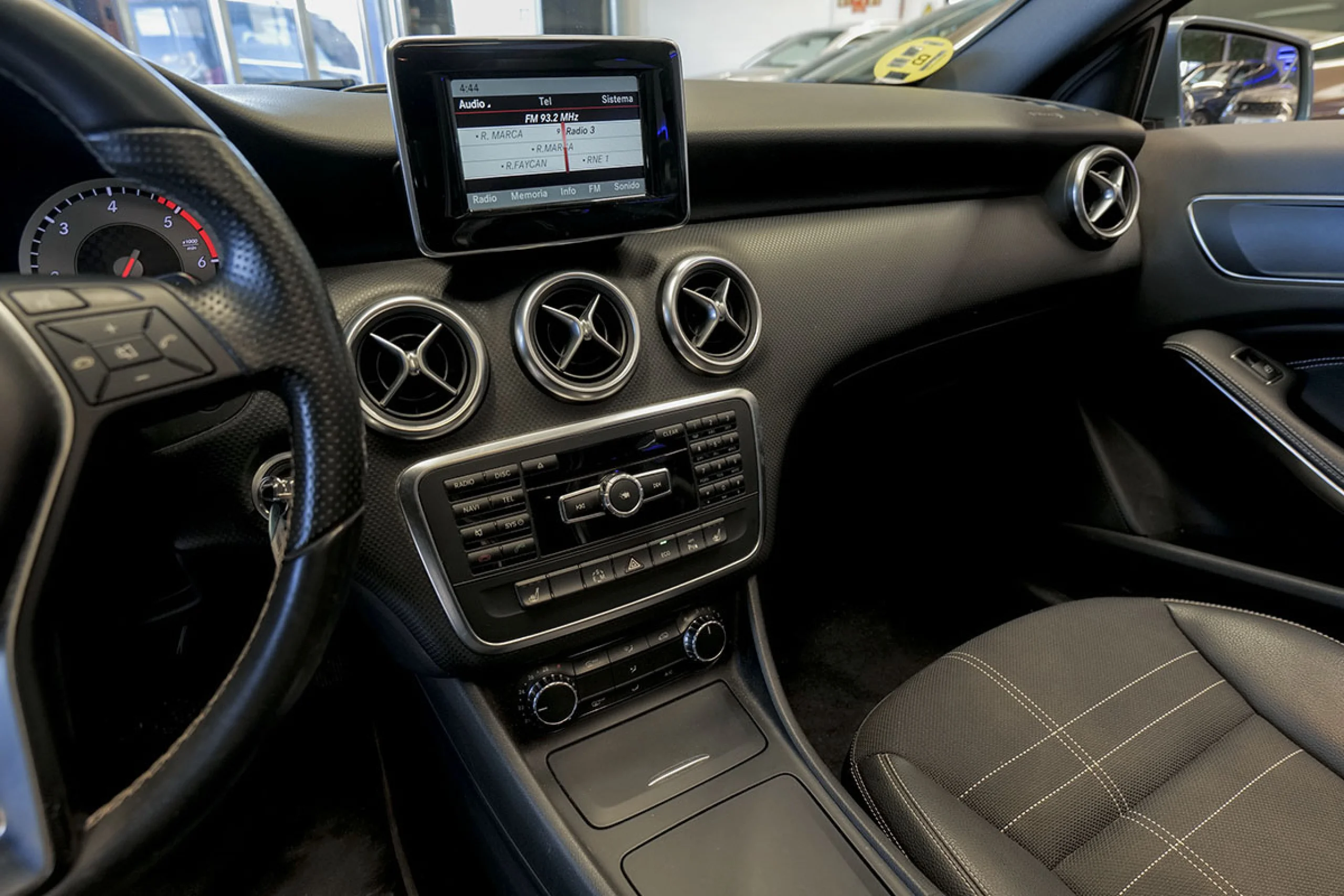 Mercedes-Benz A 200 Clase A A 200 CDI Urban - Foto 27