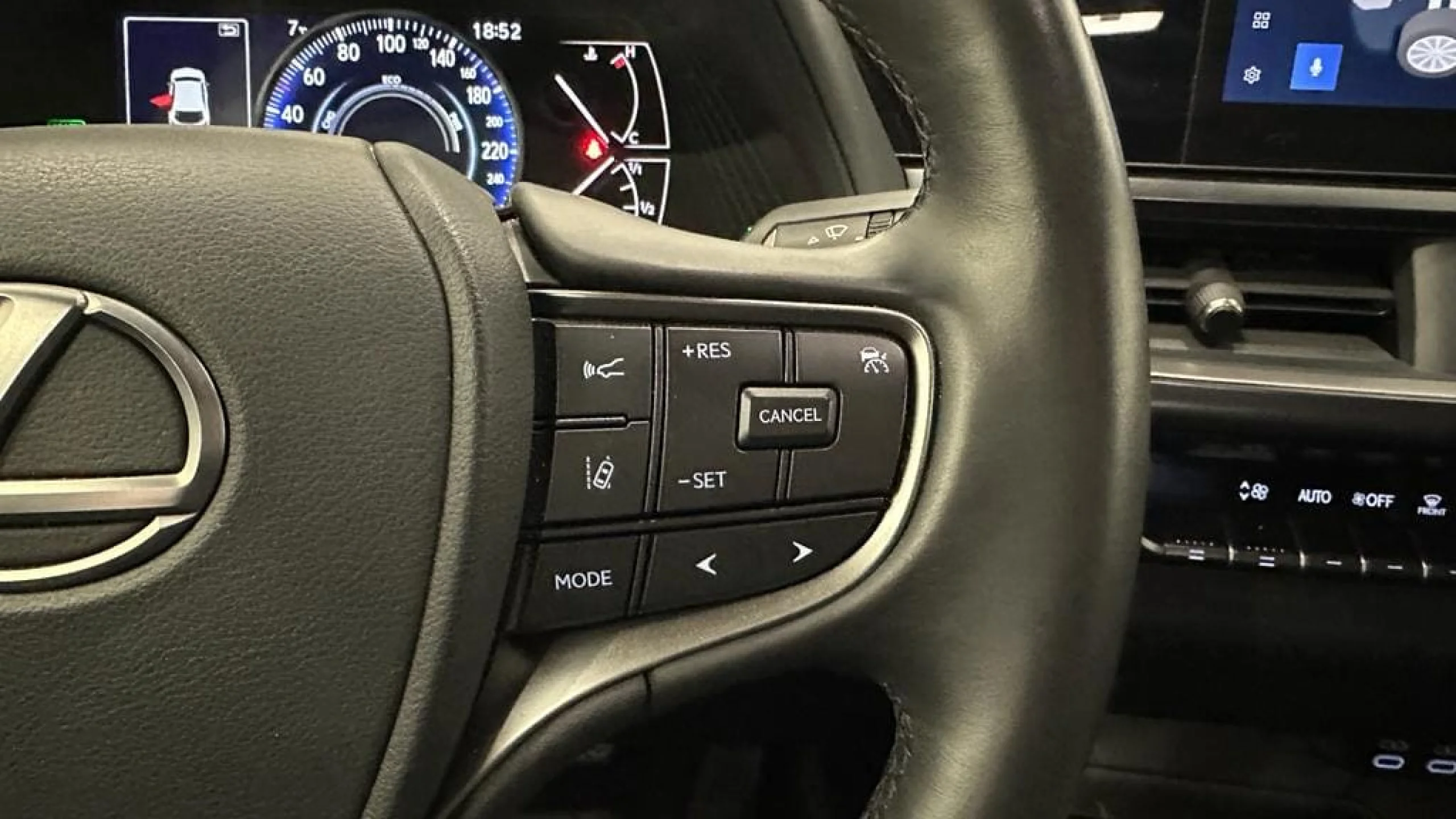 Lexus UX 250h 2WD PREMIUM - Foto 12