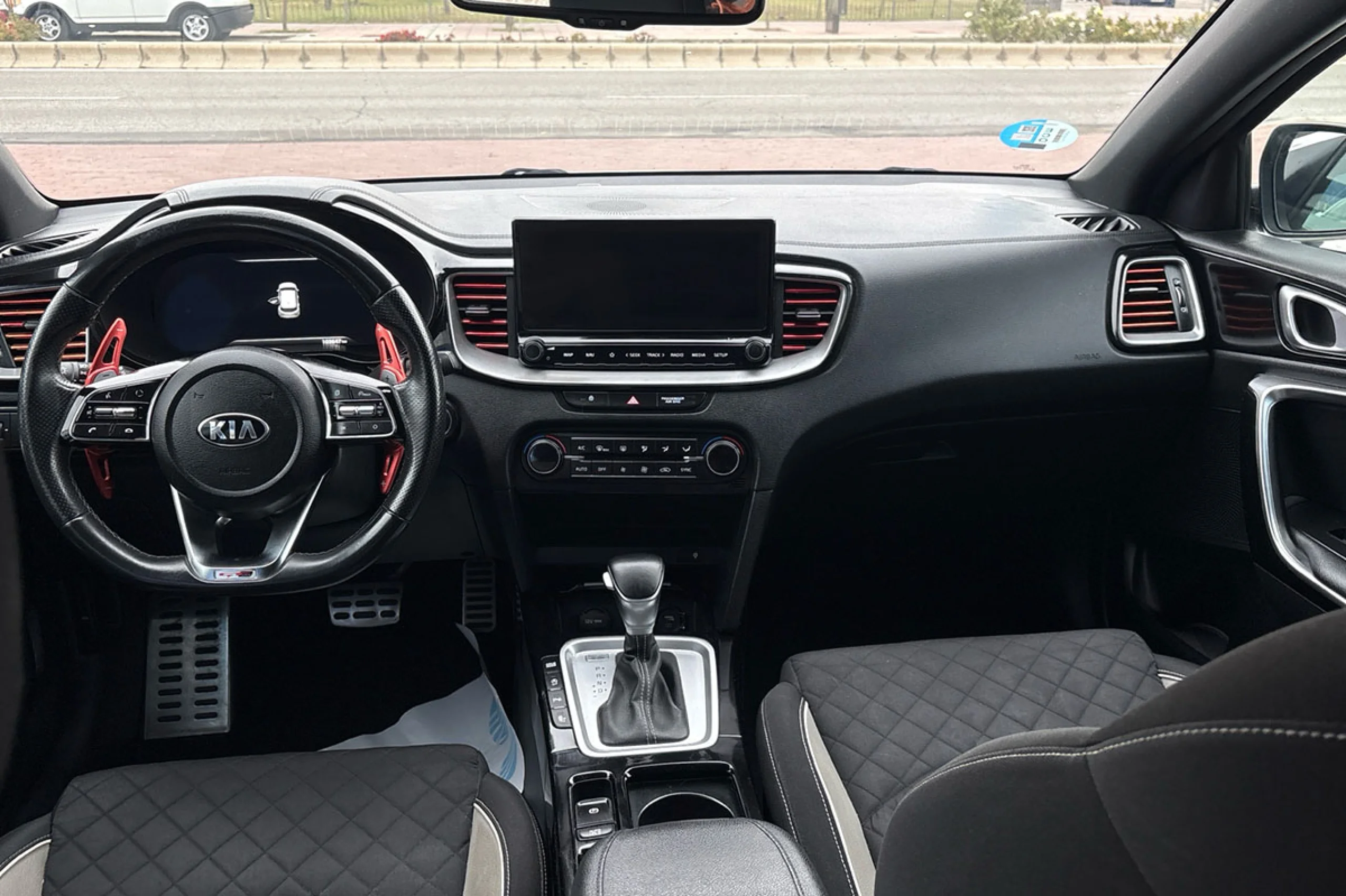 Kia Ceed cee d 1.5 MHEV 118kW 160CV GT Line DCT - Foto 7