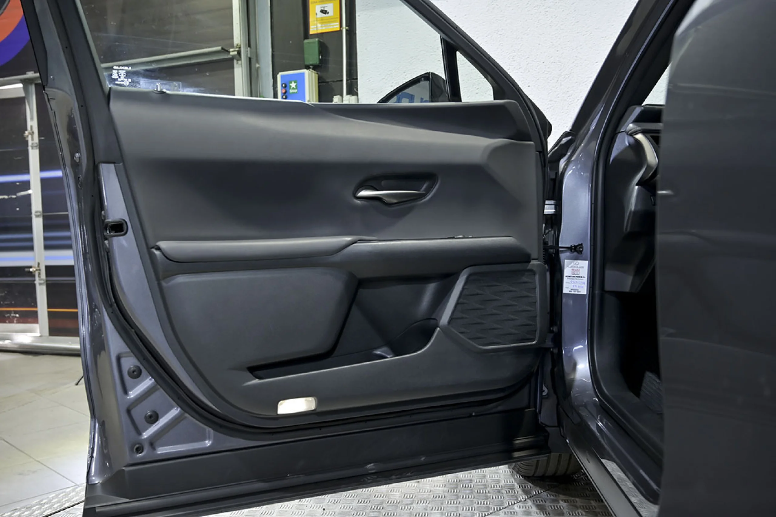 Lexus UX 250h UX 2.0 250h Business - Foto 22