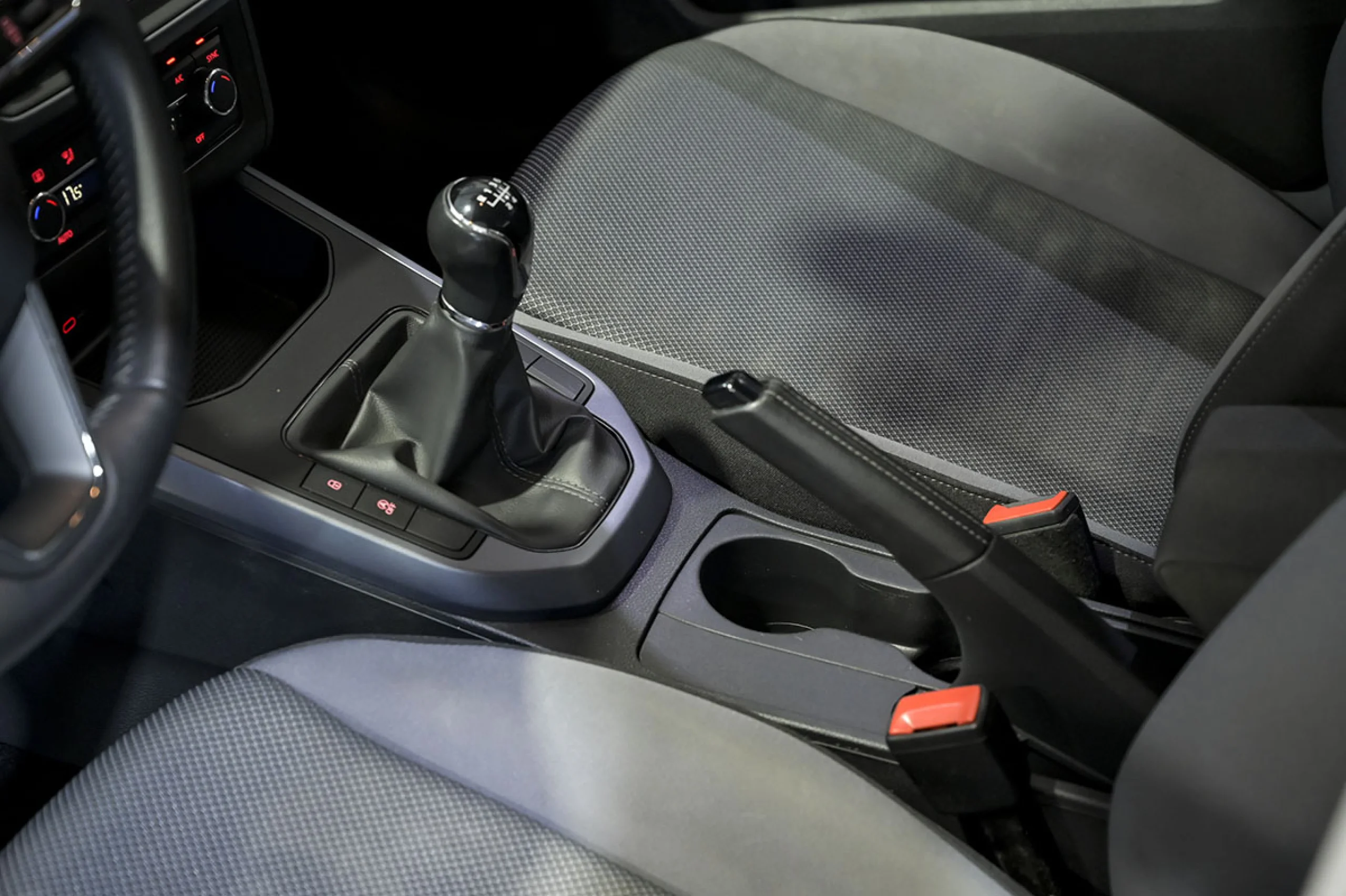 Seat Arona 1.6 TDI 70kW 95CV Style Go Eco - Foto 31