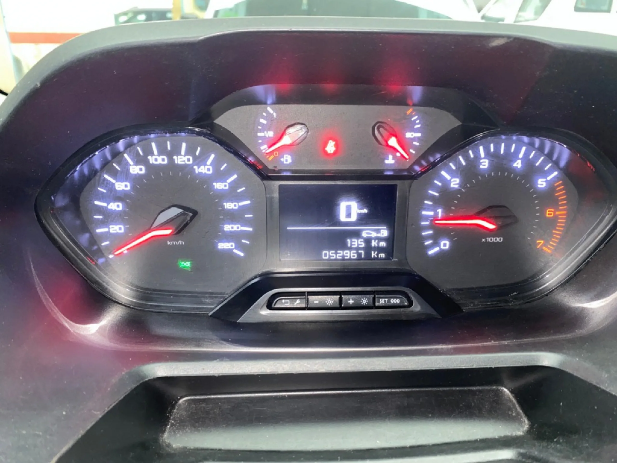 Peugeot Partner Premium Standard 600kg BlueHDi 73kW - Foto 8